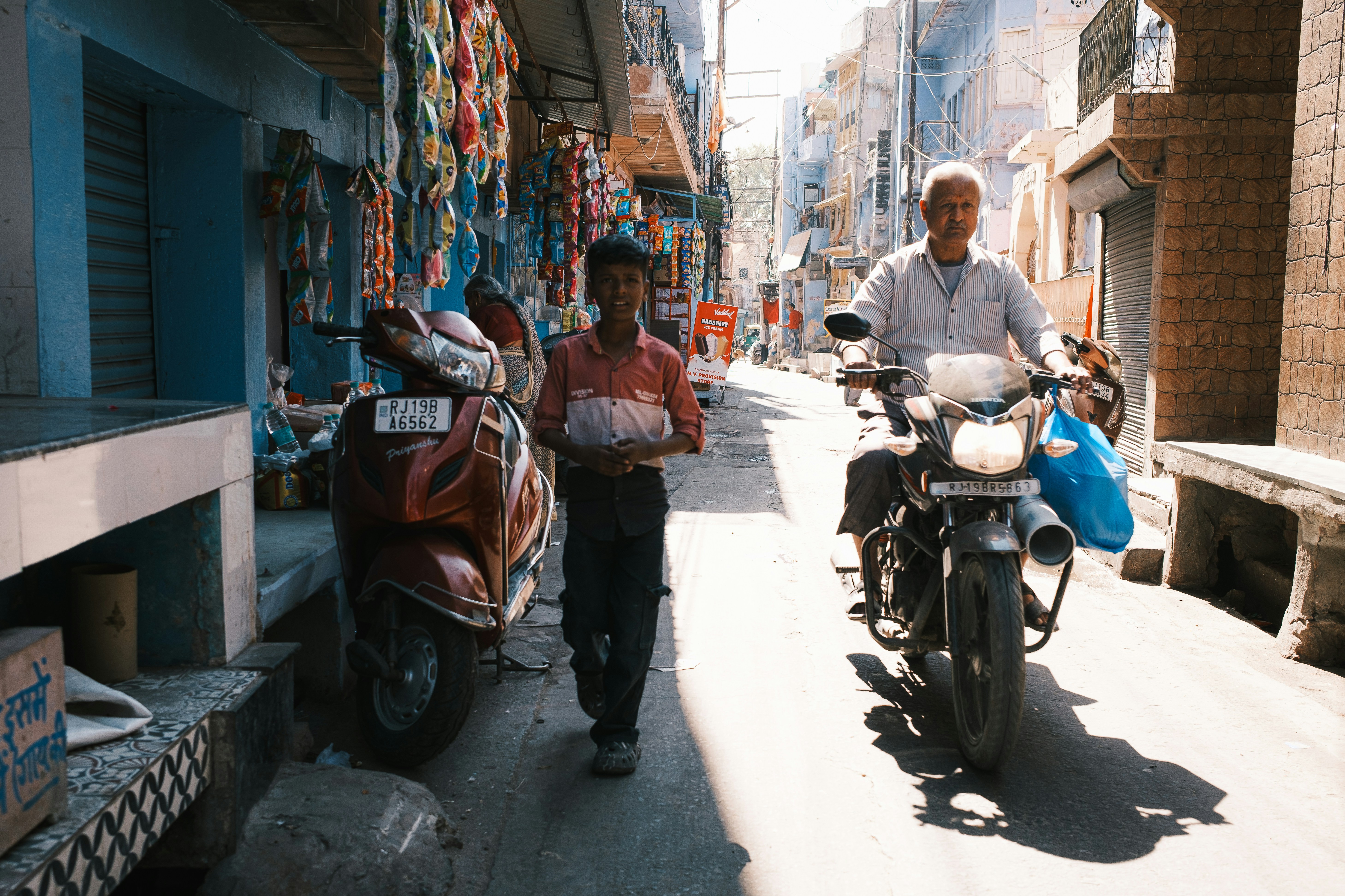 Photo by lauralezman