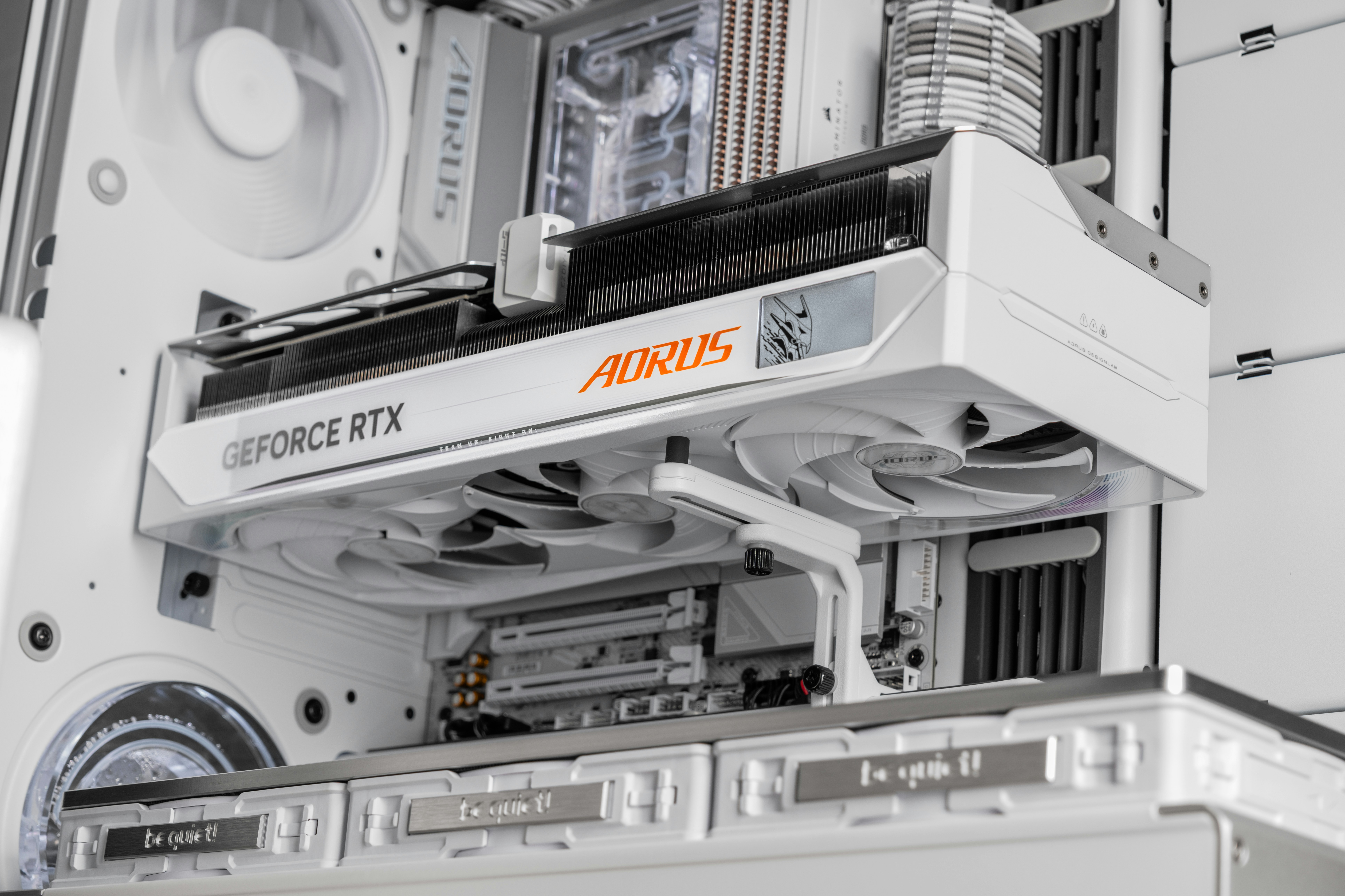 삼성·SK, 앤트로픽에 조단위 투자로 AI 인프라 확장 박차 - A white PC build shows off a powerful graphics card.