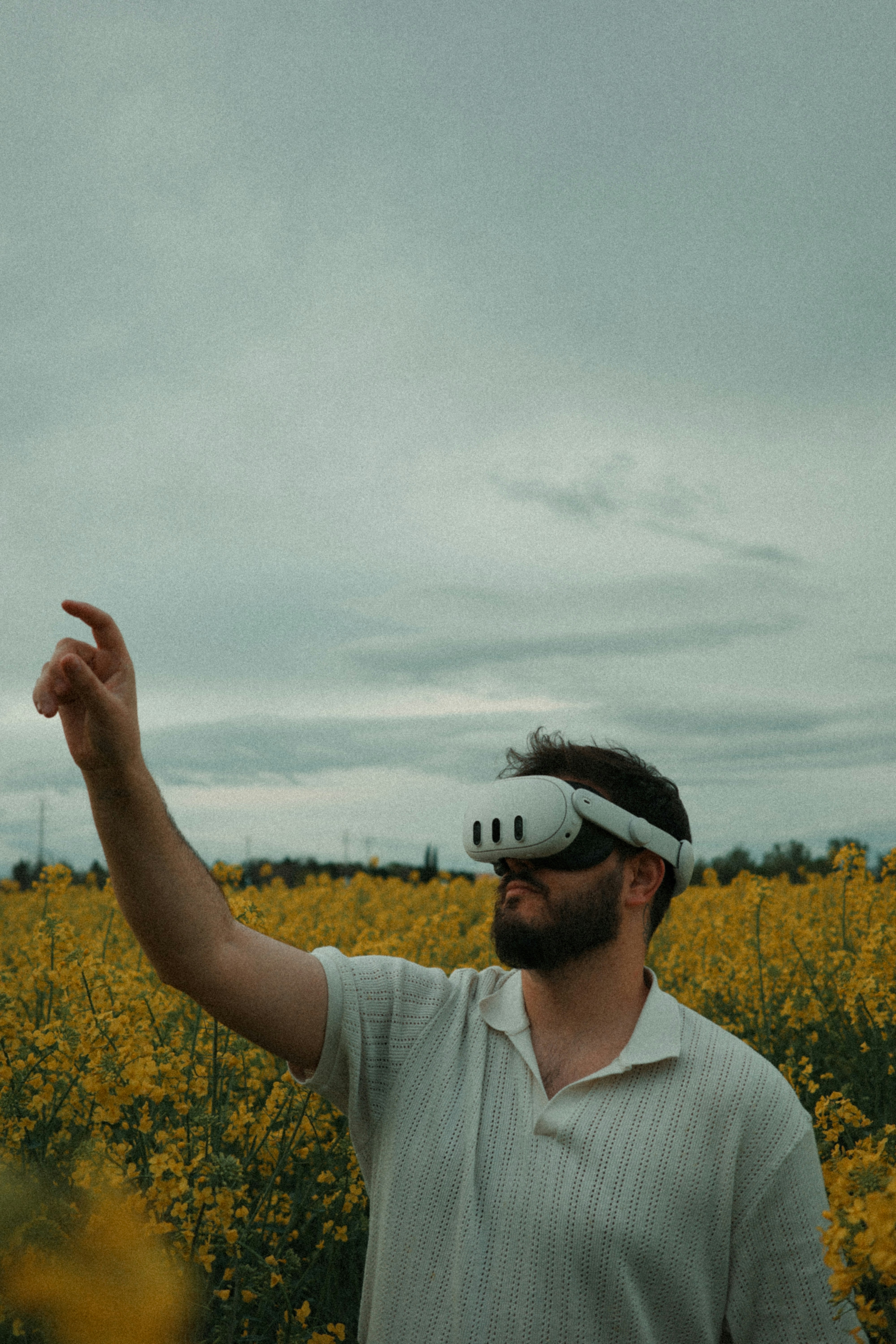 Man explores a virtual world with vr glasses.