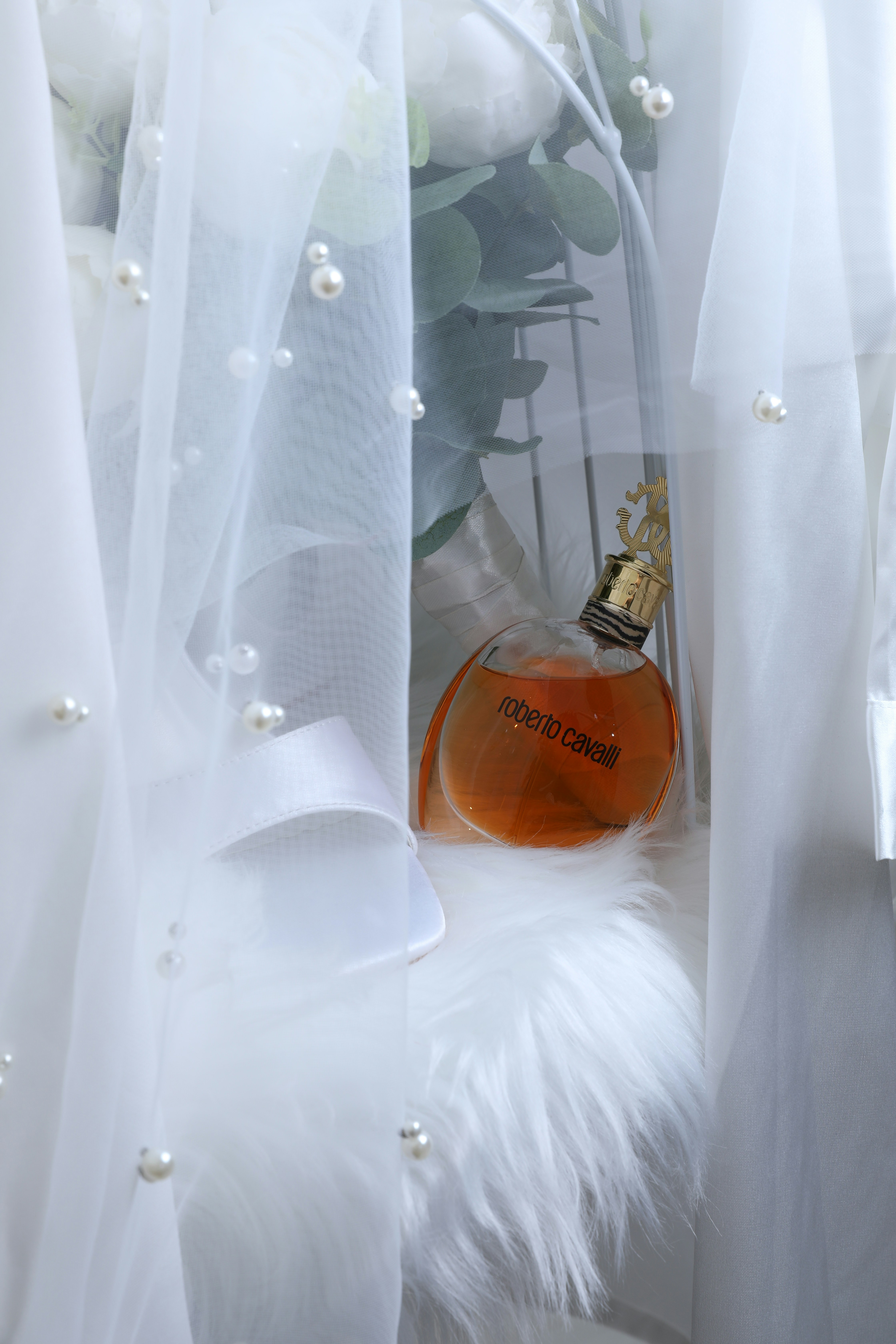 Digital Fitting Rooms & AR Mirrors for Bridal Boutiques: The 2026 Upgrade Playbook