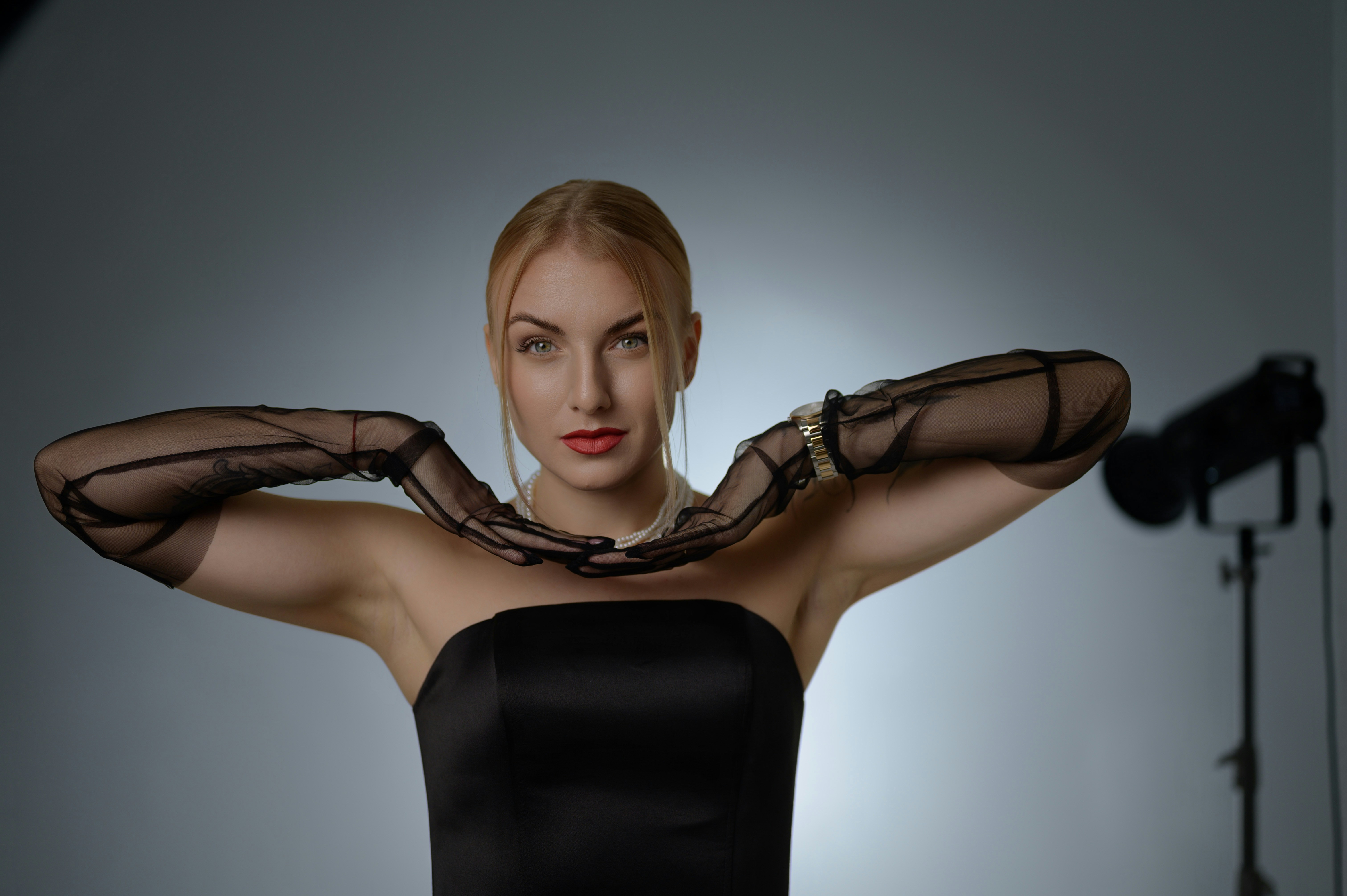 井手上漠の無敵な現在の活動