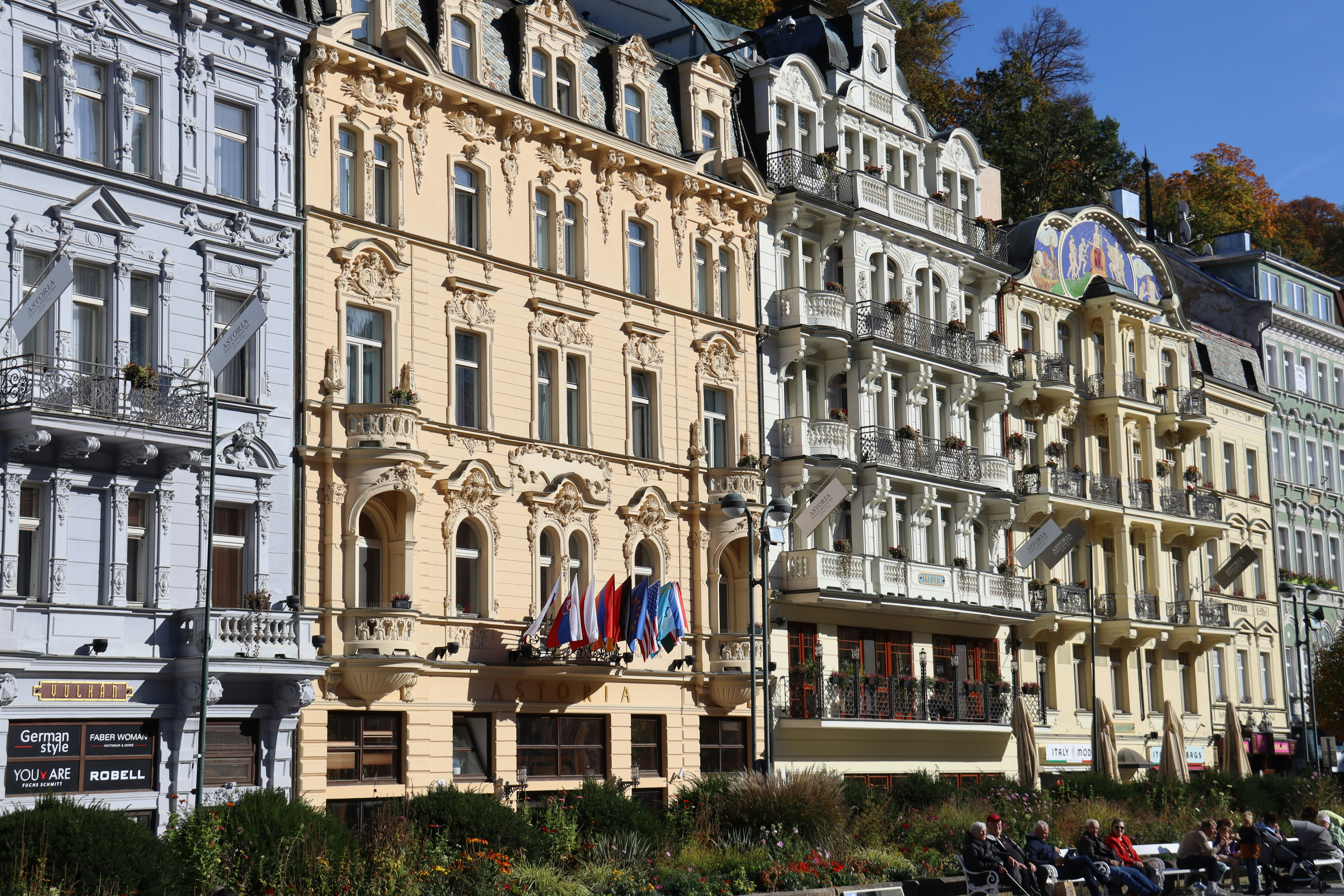Karlovy Vary – Geography & Spatial Structure
