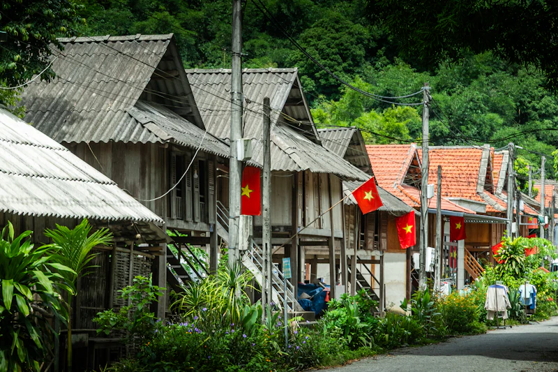 Mai Chau Valley Emerald Rice & Stilt Villages
