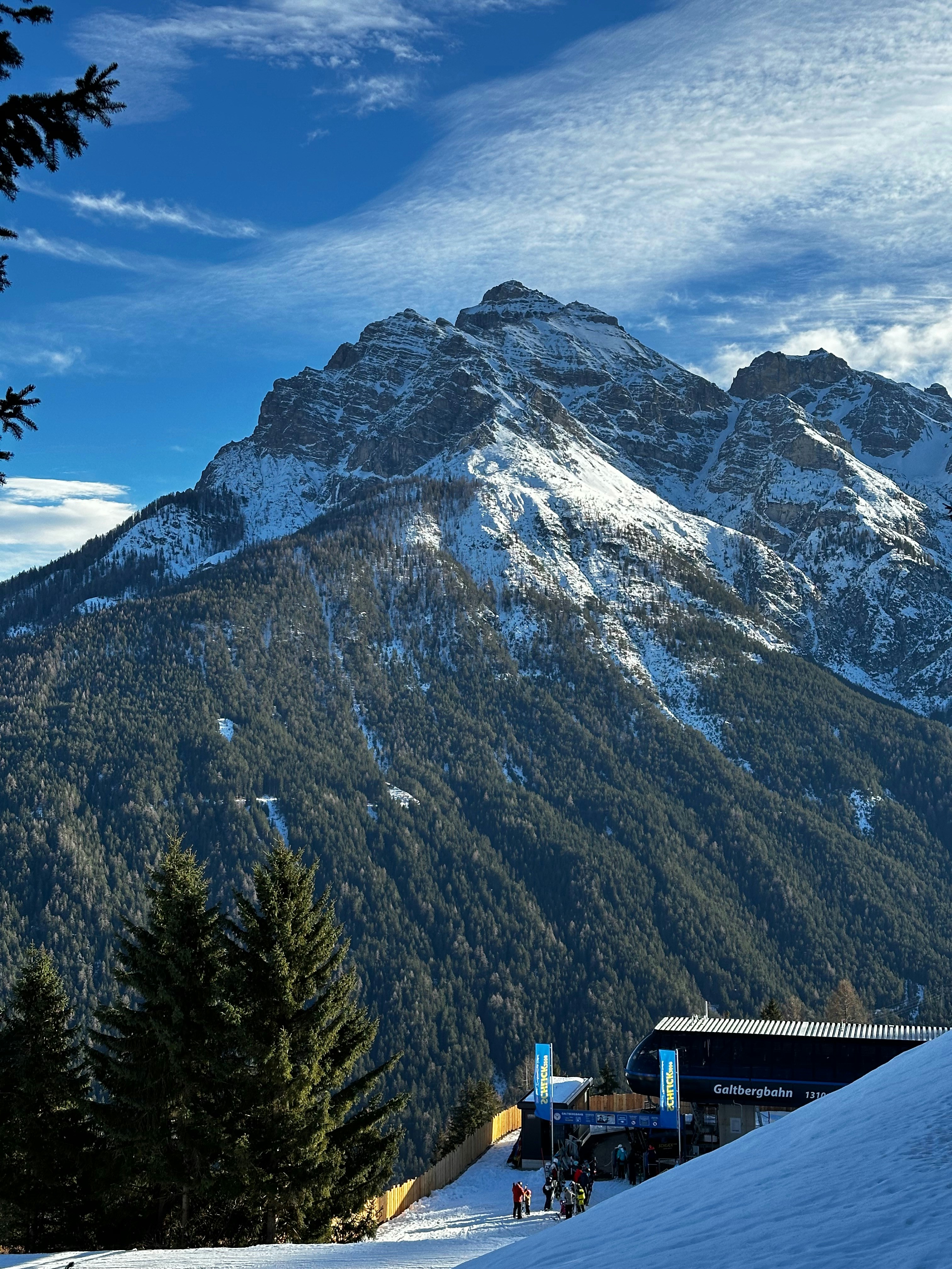 Photo by eugenebokhan