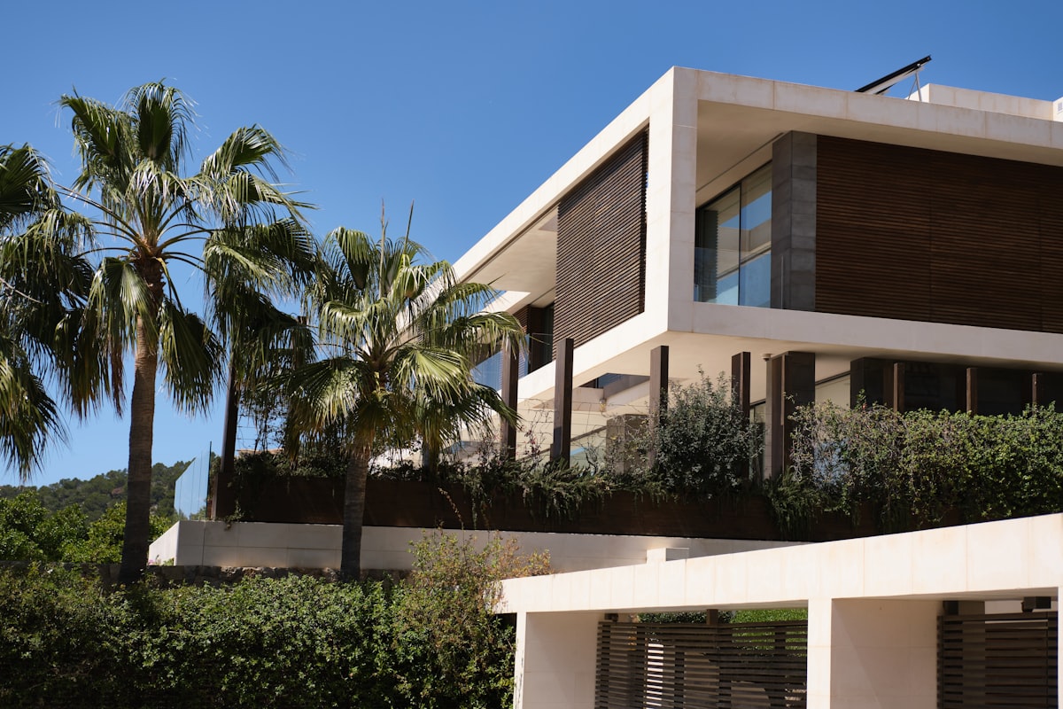 Batterie solaire 45 kWh : pour les grandes maisons, gîtes et usages mixtes