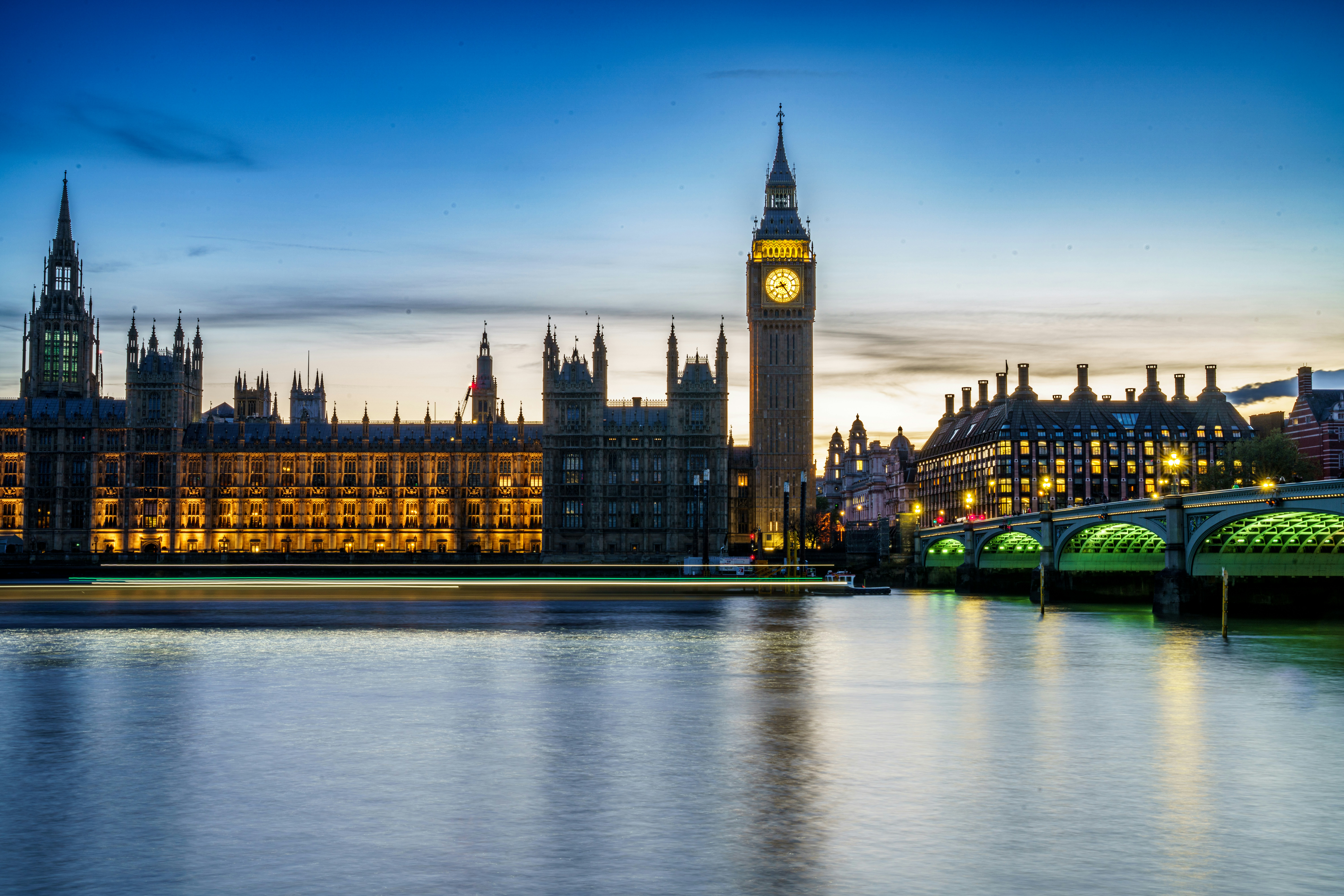 Big ben and the houses of parliament at dusk., 