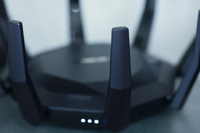 Wireless router and network equipment for LAN optimization