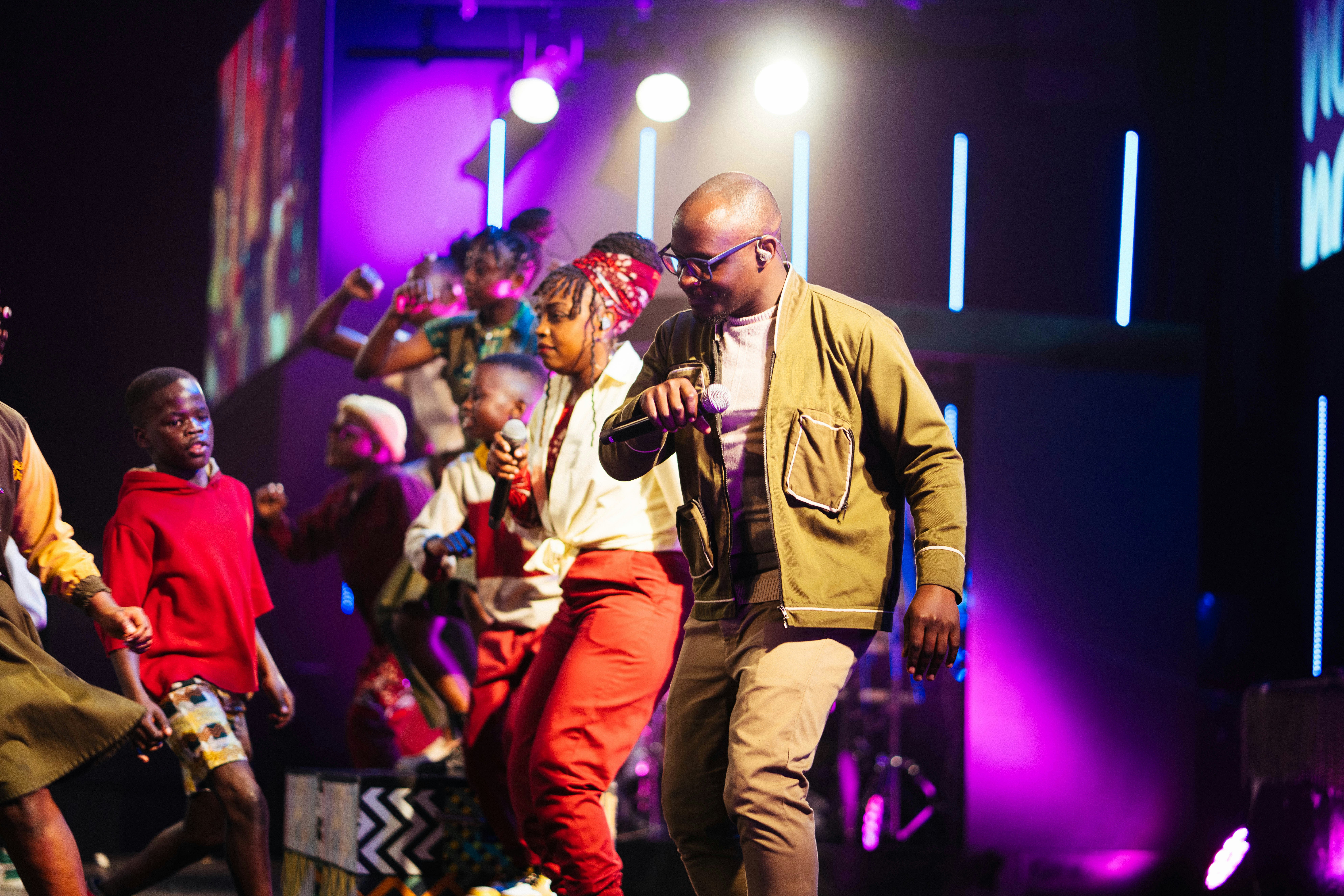 Photo by philhearing