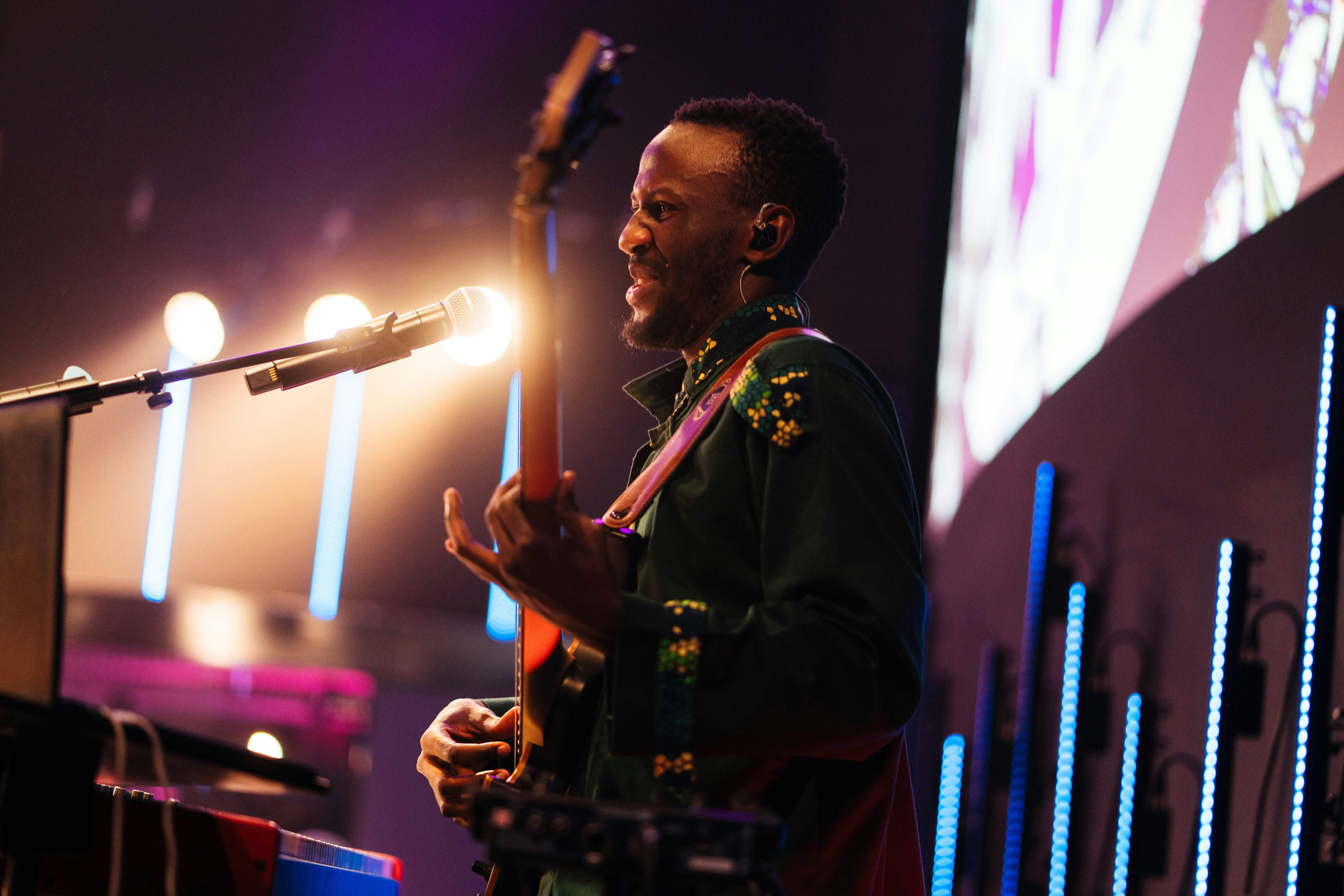 Photo by philhearing