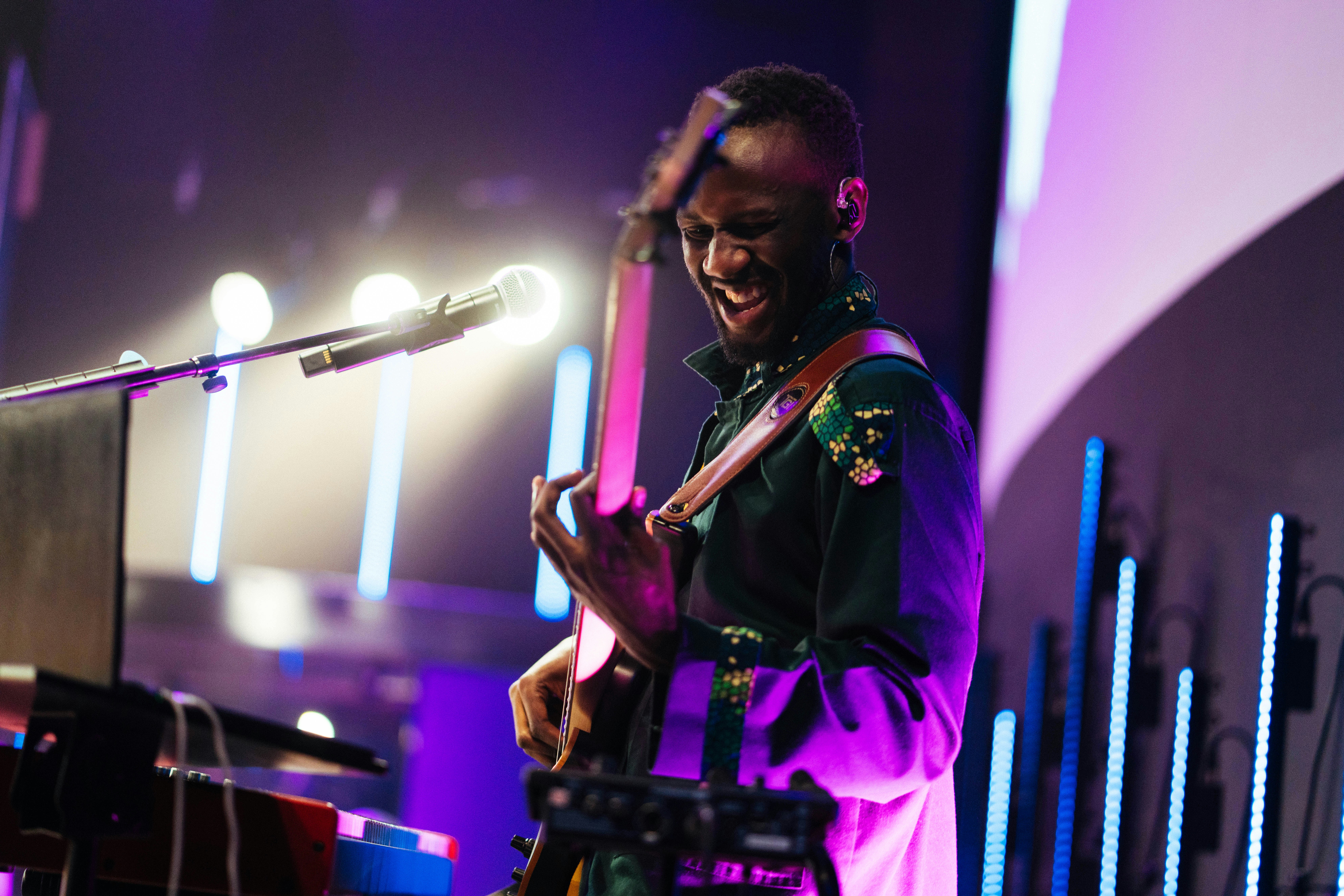 Photo by philhearing