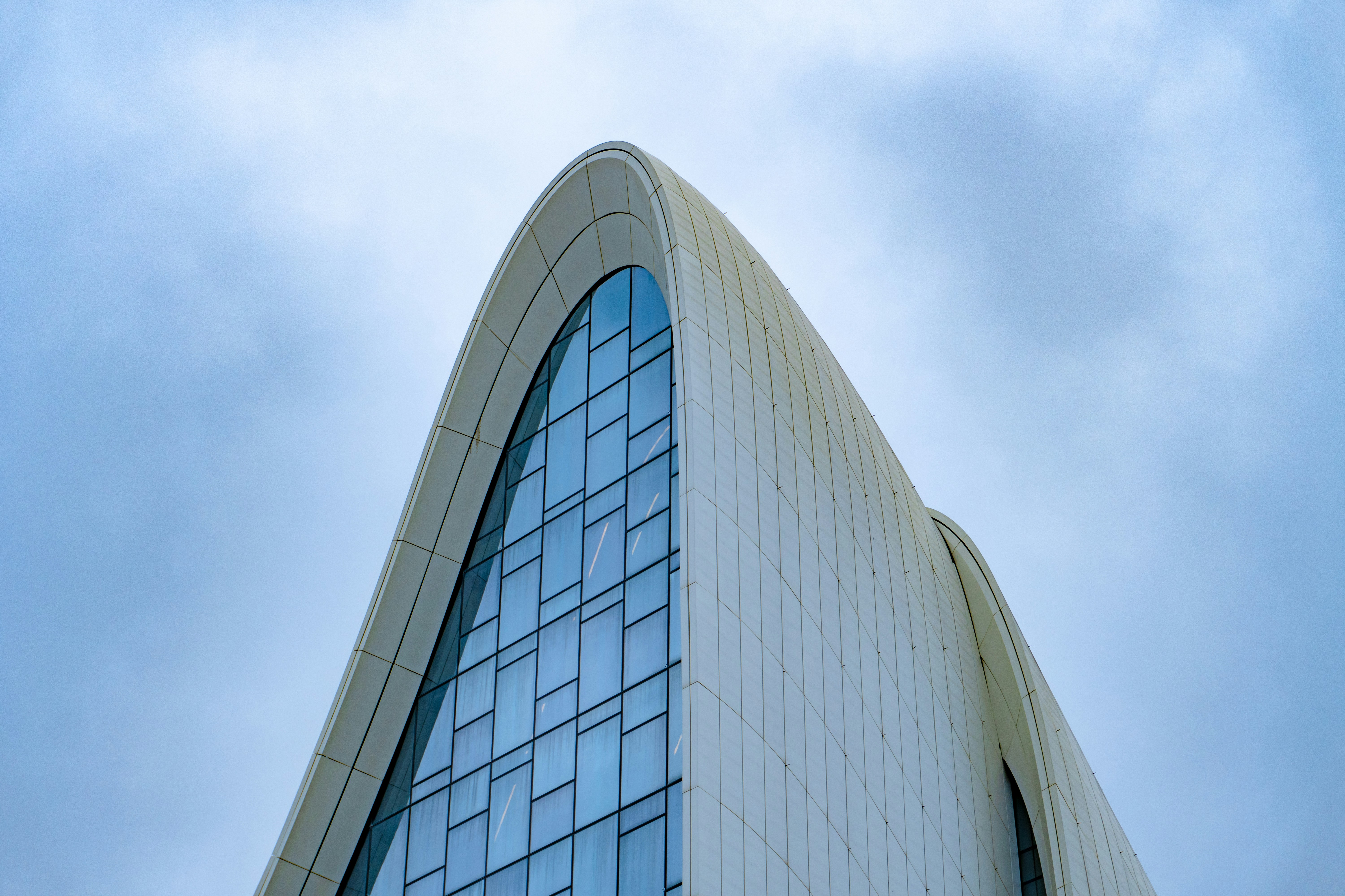 Ο Φρανκ Γκέρι, ο αρχιτέκτονας που «έσκισε» τους κανόνες, έφυγε στα 96 του