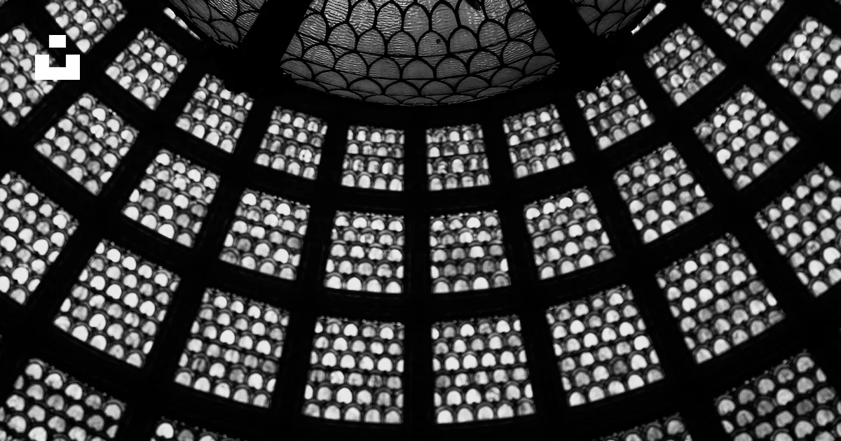 Dome roof pattern with geometric shapes. photo – Free Architecture ...