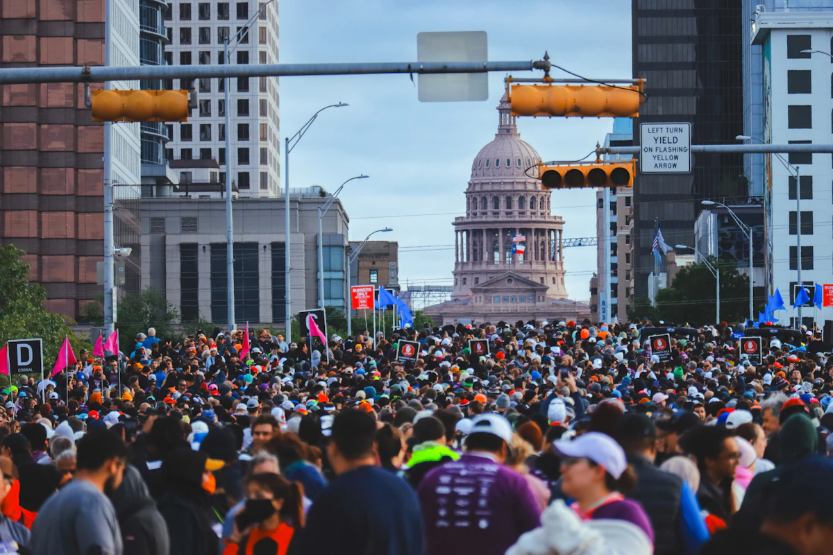 Vast crowds fill the capital as a landmark vote nears