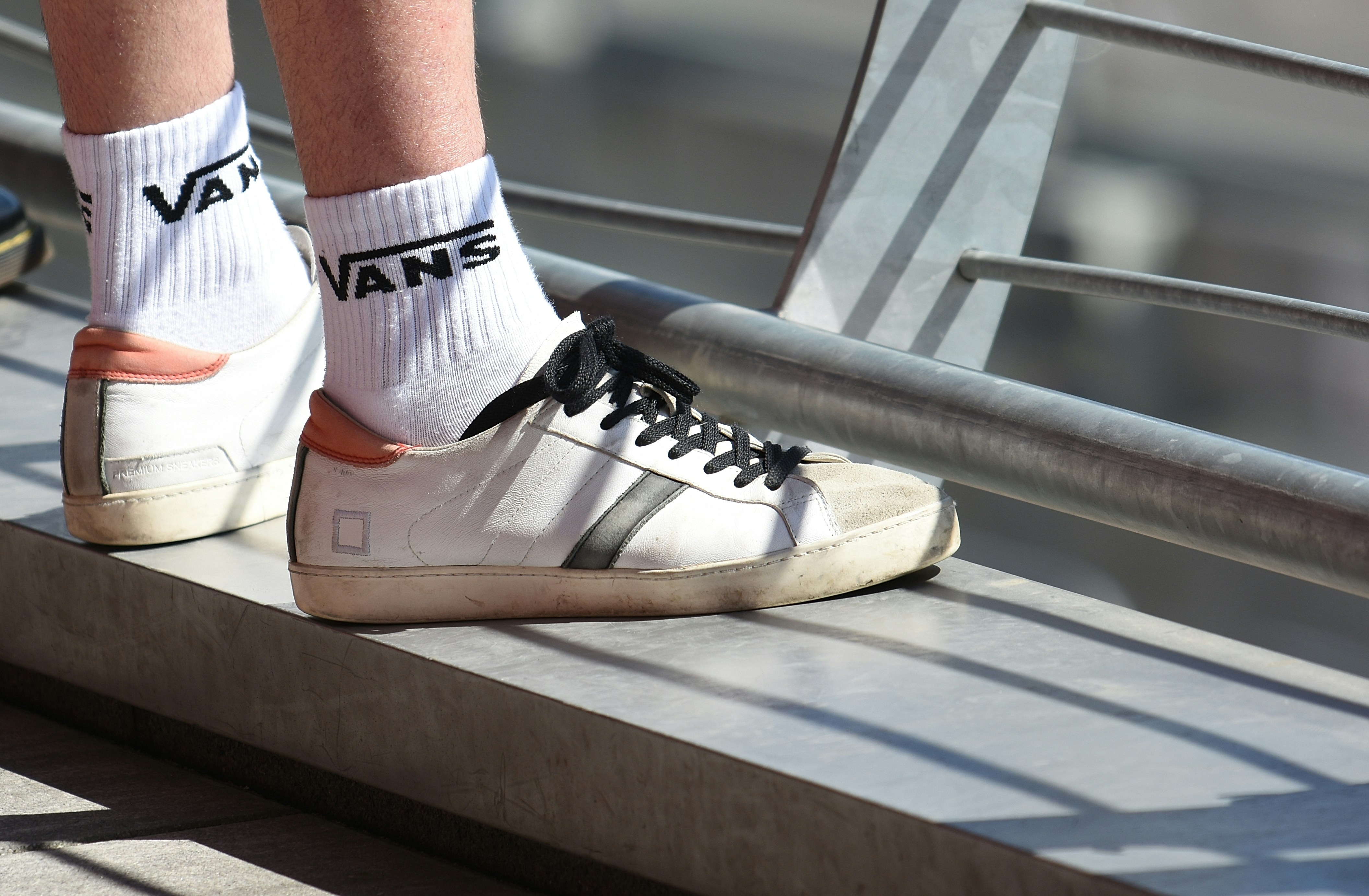 12 Sneaker Style Tips for High-Top Sneaker Outfits