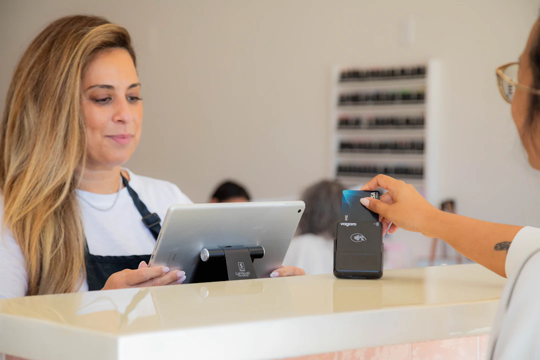 Front desk receptionist training