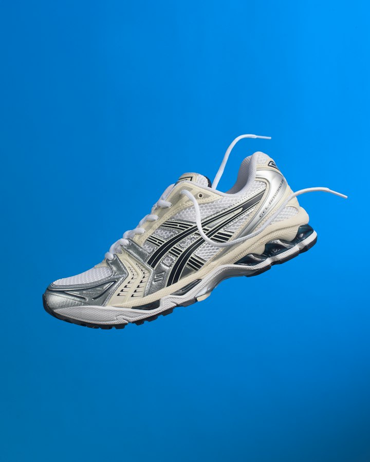 Urban Runner — Midnight Black