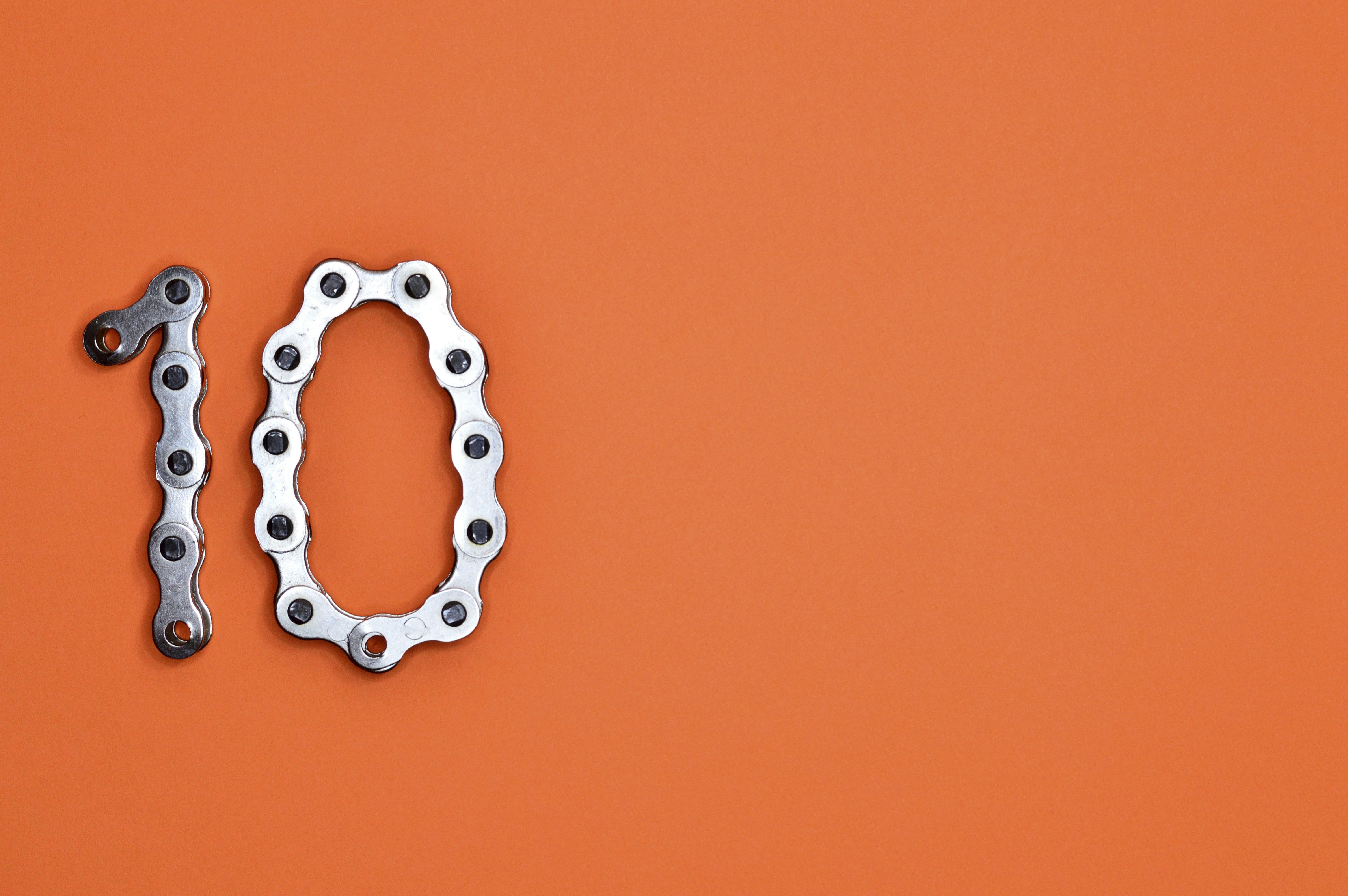 The number "10" is made of bike chains.