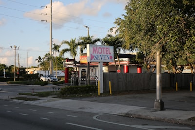 Motel seven stands by the road.