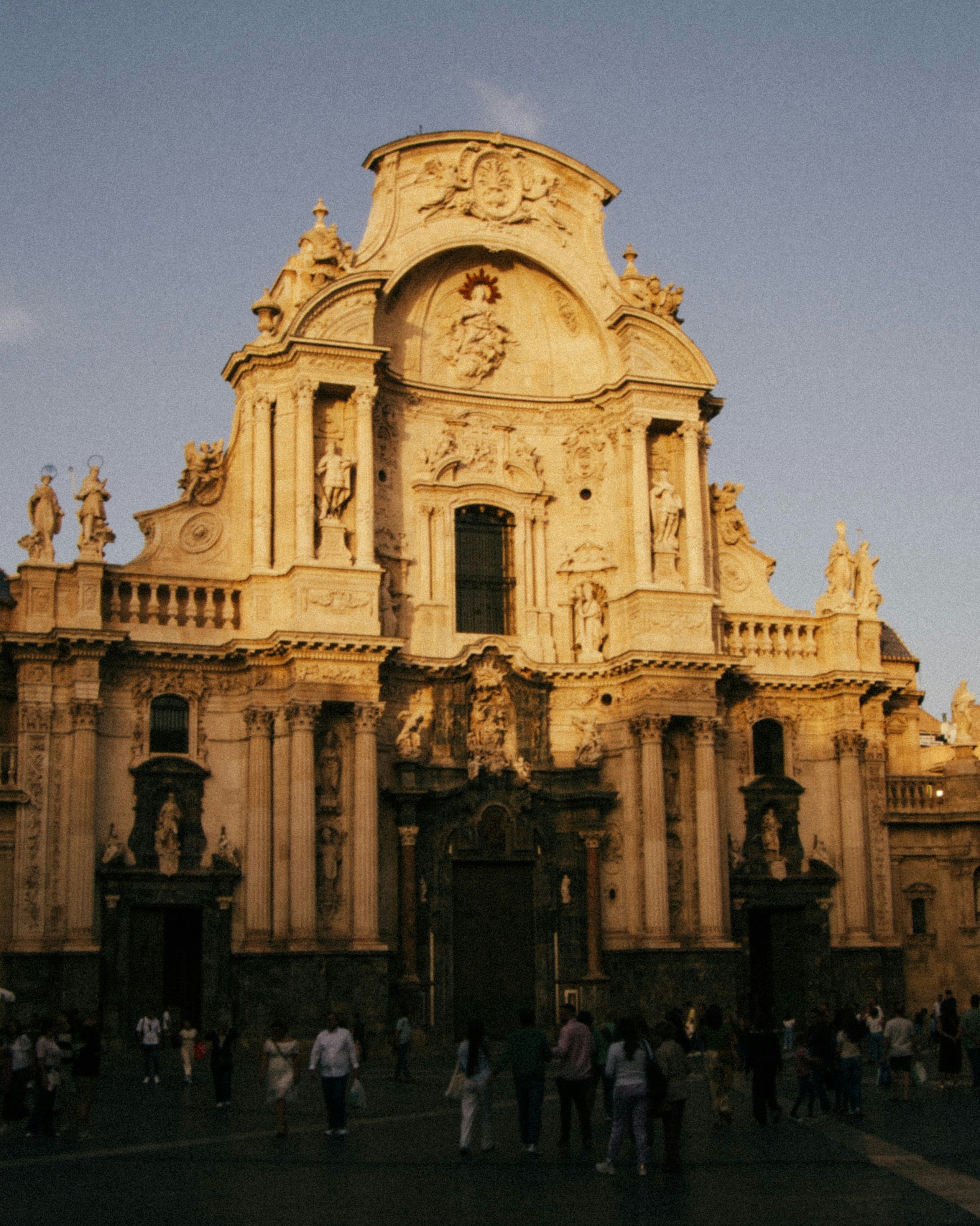 Photo by luissilventee