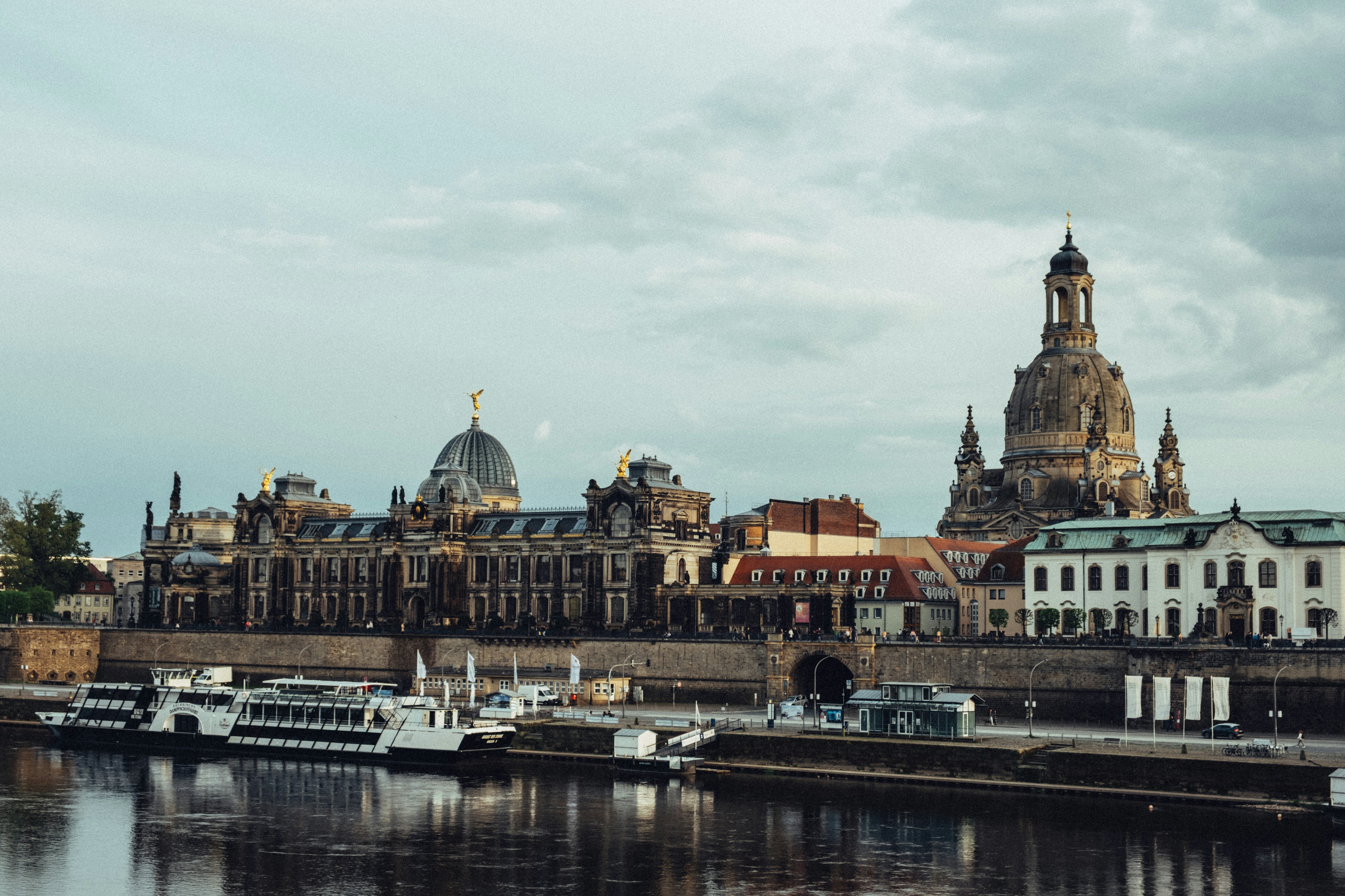 Frauenkirche photo 3