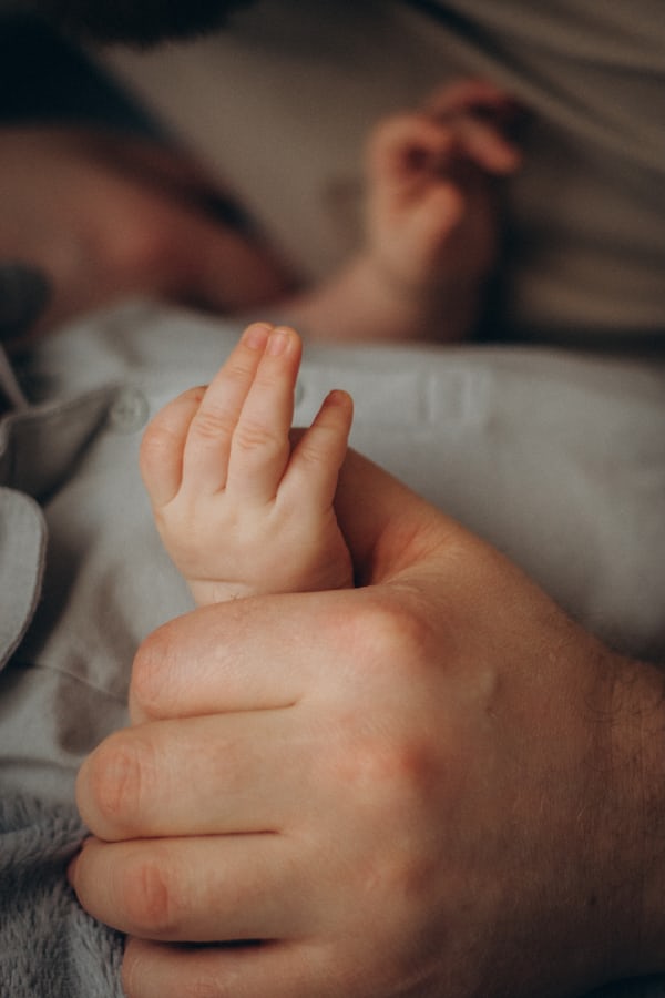 Portage physiologique papa bébé Savoie