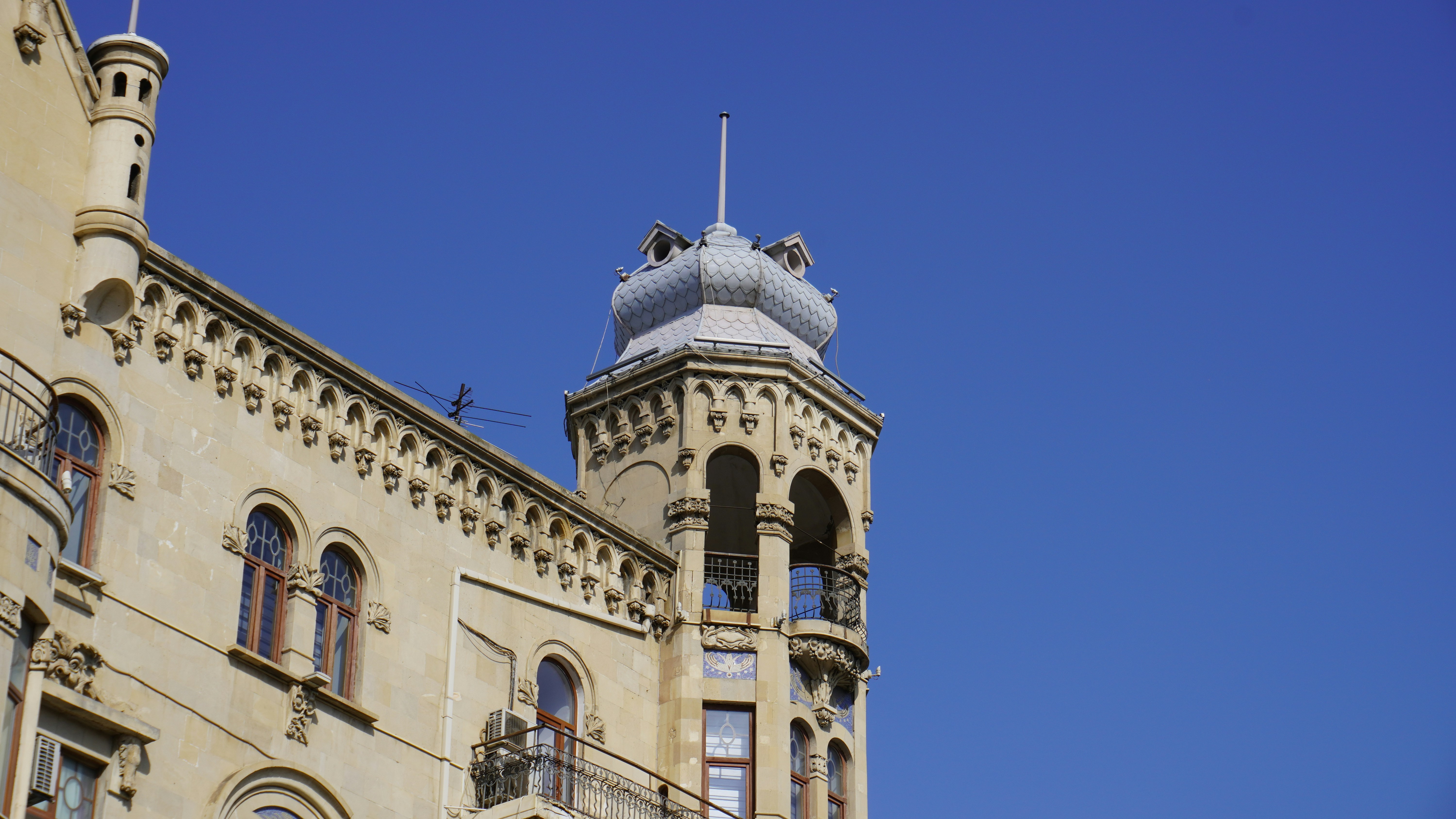 Photo by zulfugarkarimov