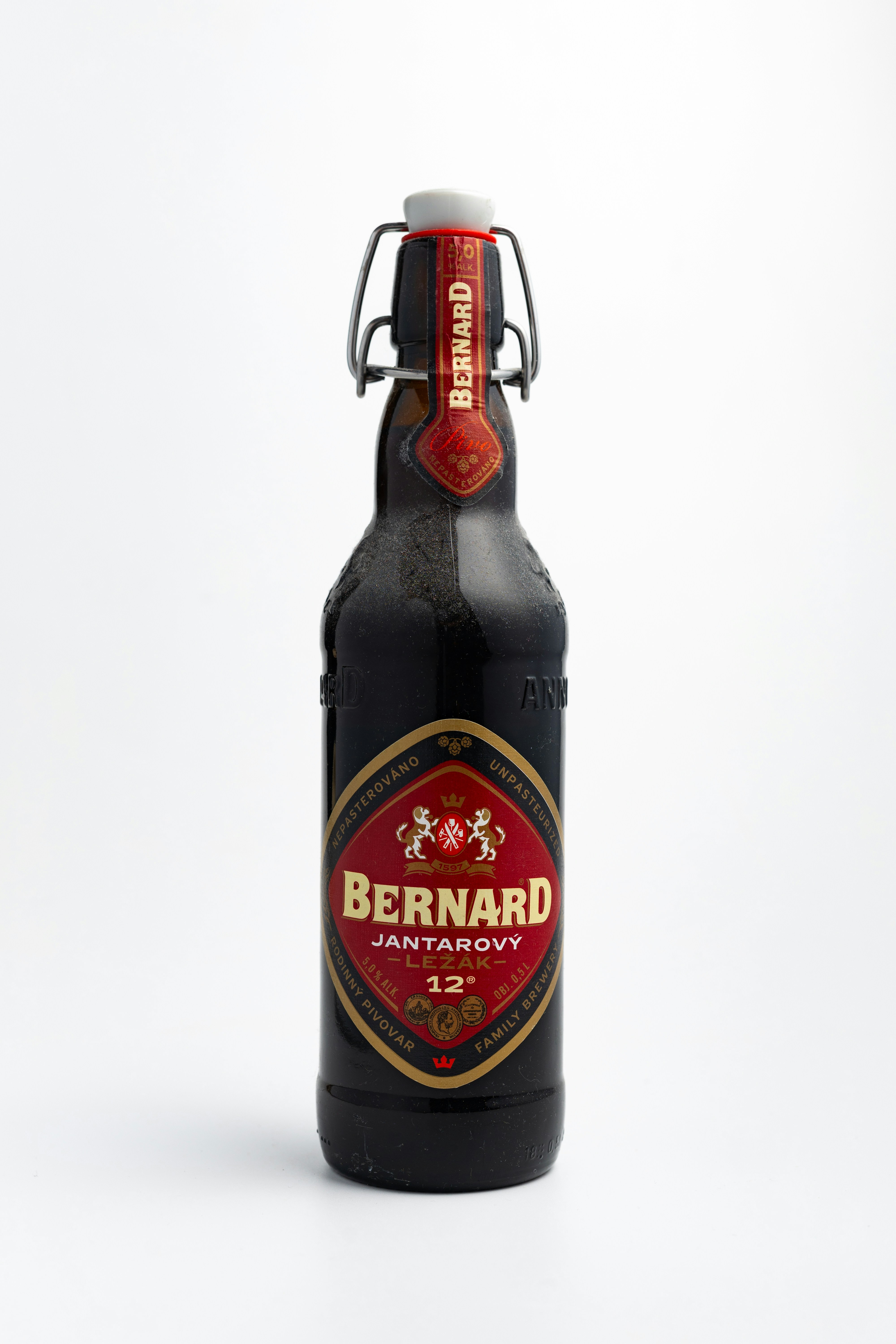 photo 1746422029410 851a7577979a?ixid=M3w1ODkyNzF8MHwxfHNlYXJjaHw1fHxiZWVyJTIwdGFzdGluZ3xlbnwwfDF8fHwxNzU0MjM3ODc3fDA&ixlib=rb 4.1