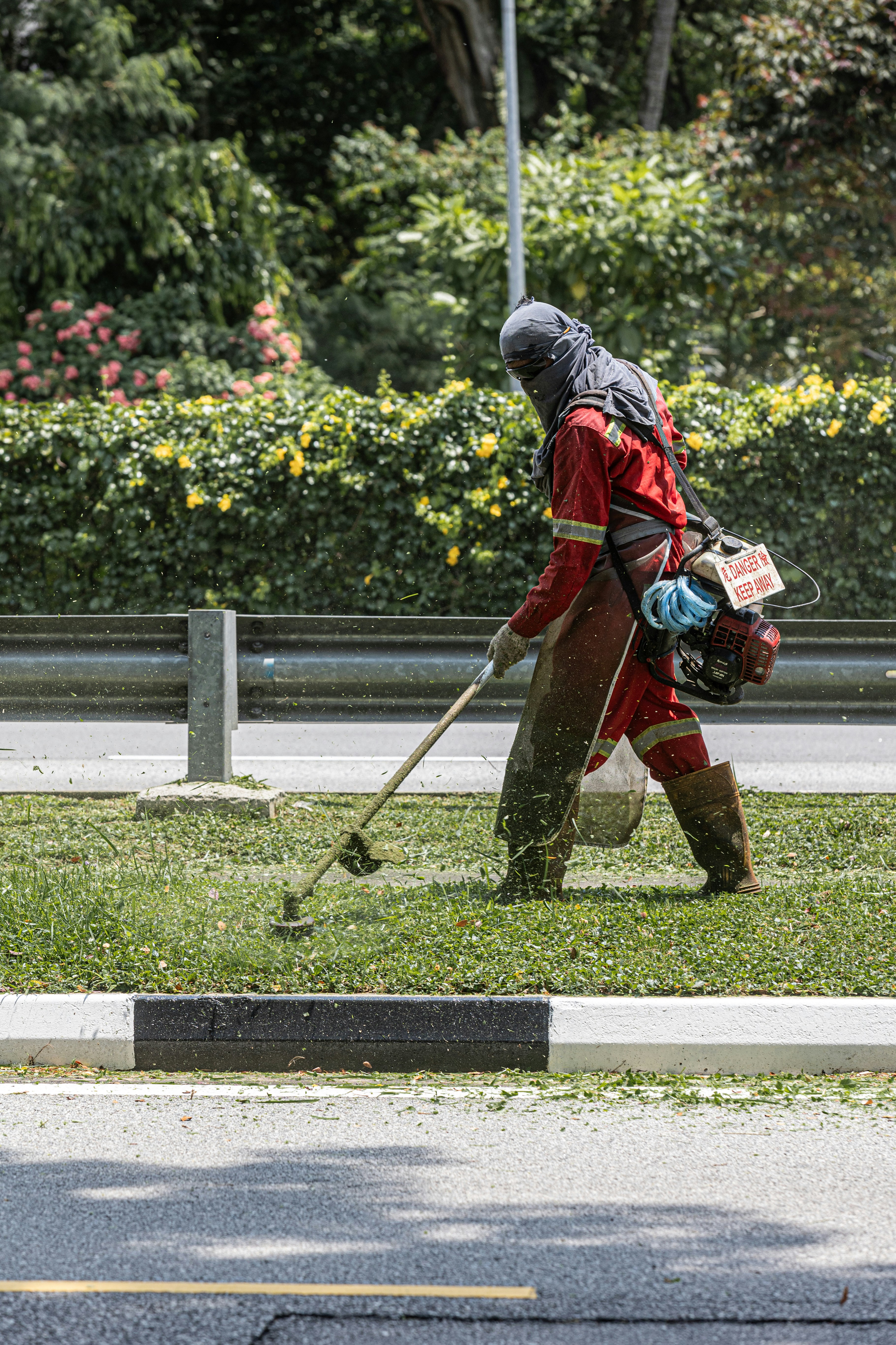 photo-1746436576978-21632bf9790d?ixid=M3wxMjA3fDB8MXxzZWFyY2h8MjB8fGhpZ2hzdGFrZXMlMjBzd2VlcHN8ZW58MHx8fHwxNzU3NjE0NjUzfDA\u0026ixlib=rb-4.1.0