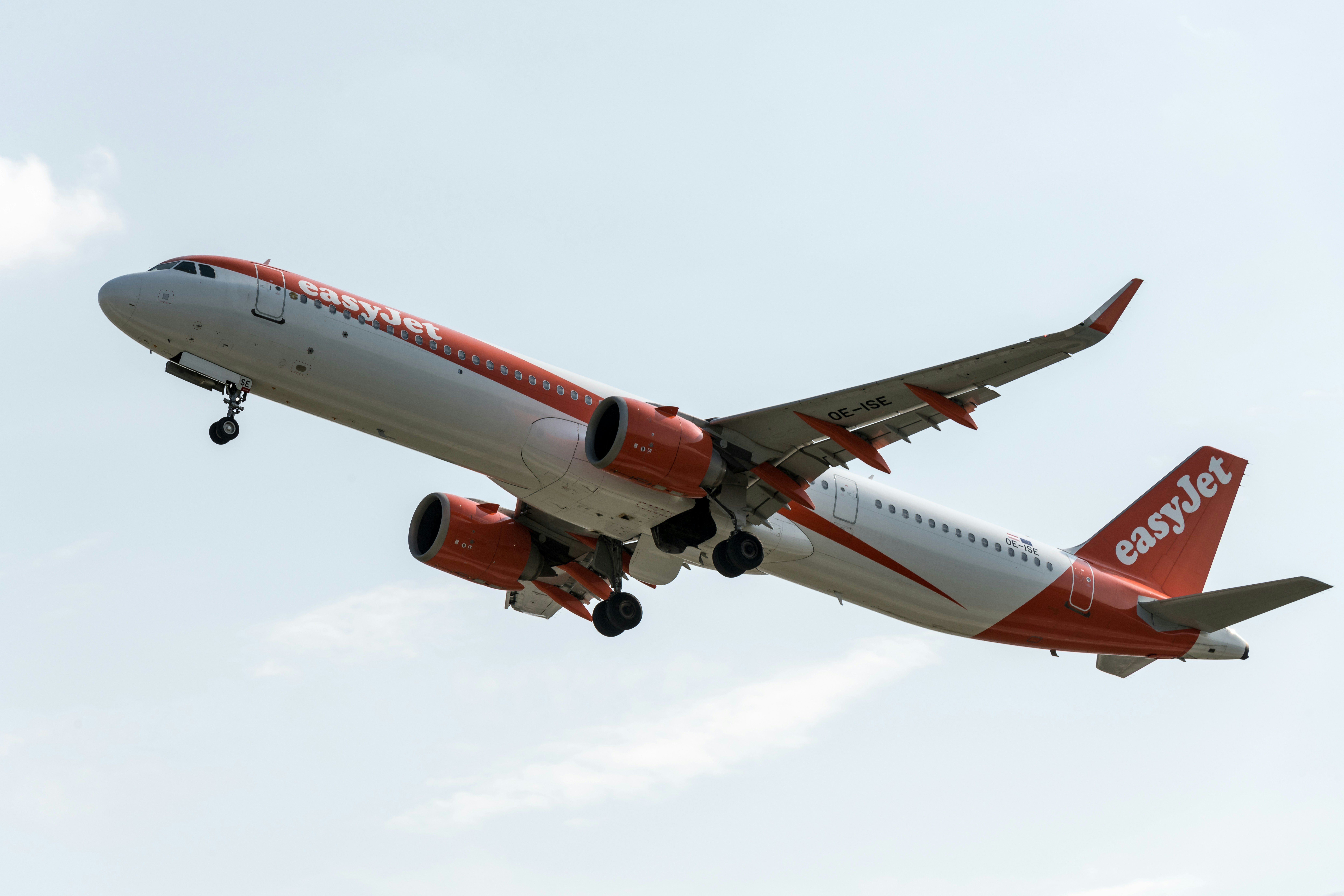 EasyJet en pleine tempête d'offres : Apollo sur le devant
