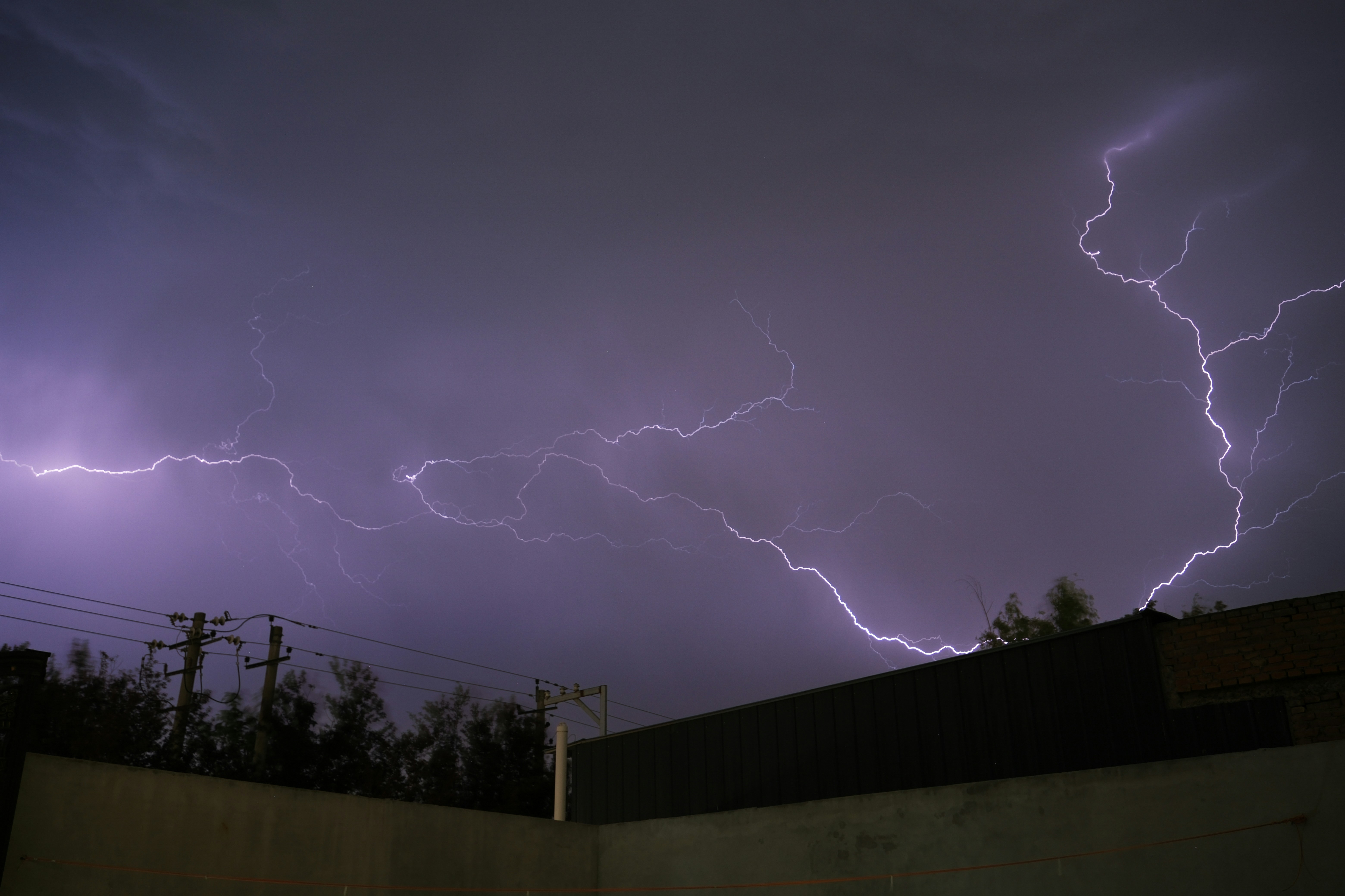 Photo by photohunter