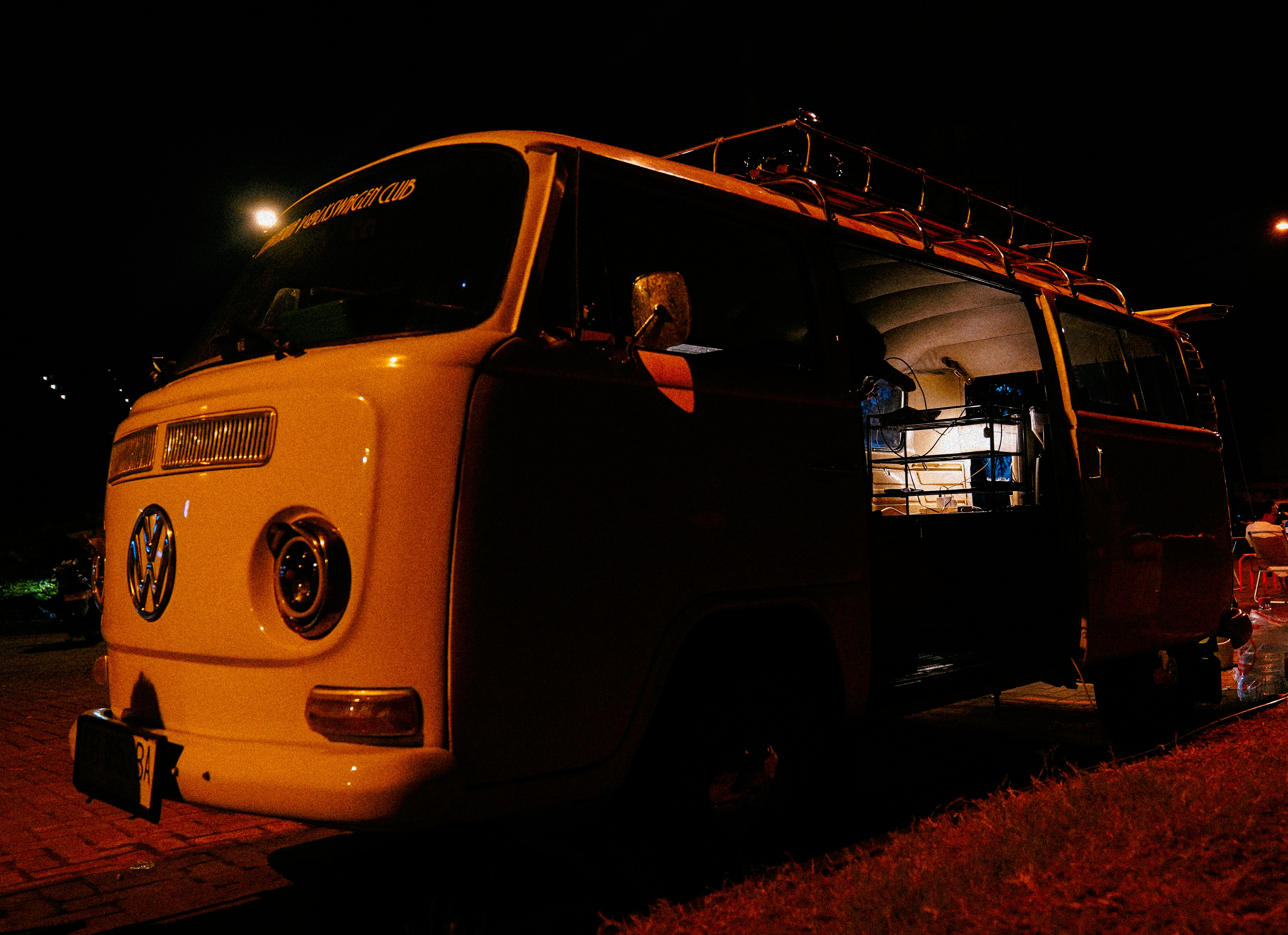 HVAC service van at night, signifying 24/7 availability - hvac repair pittsburgh