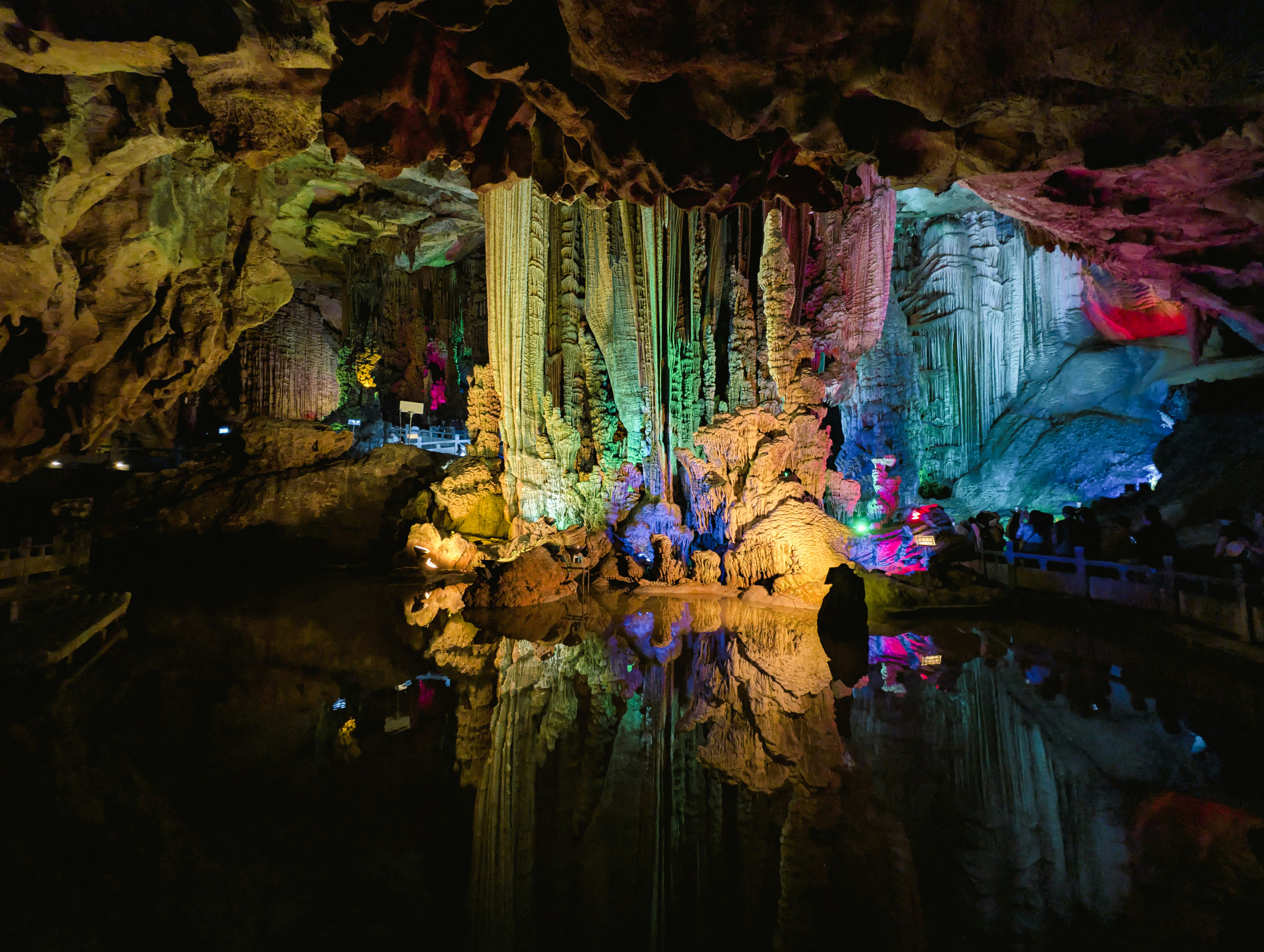 Cuevas de la Flauta de Caña