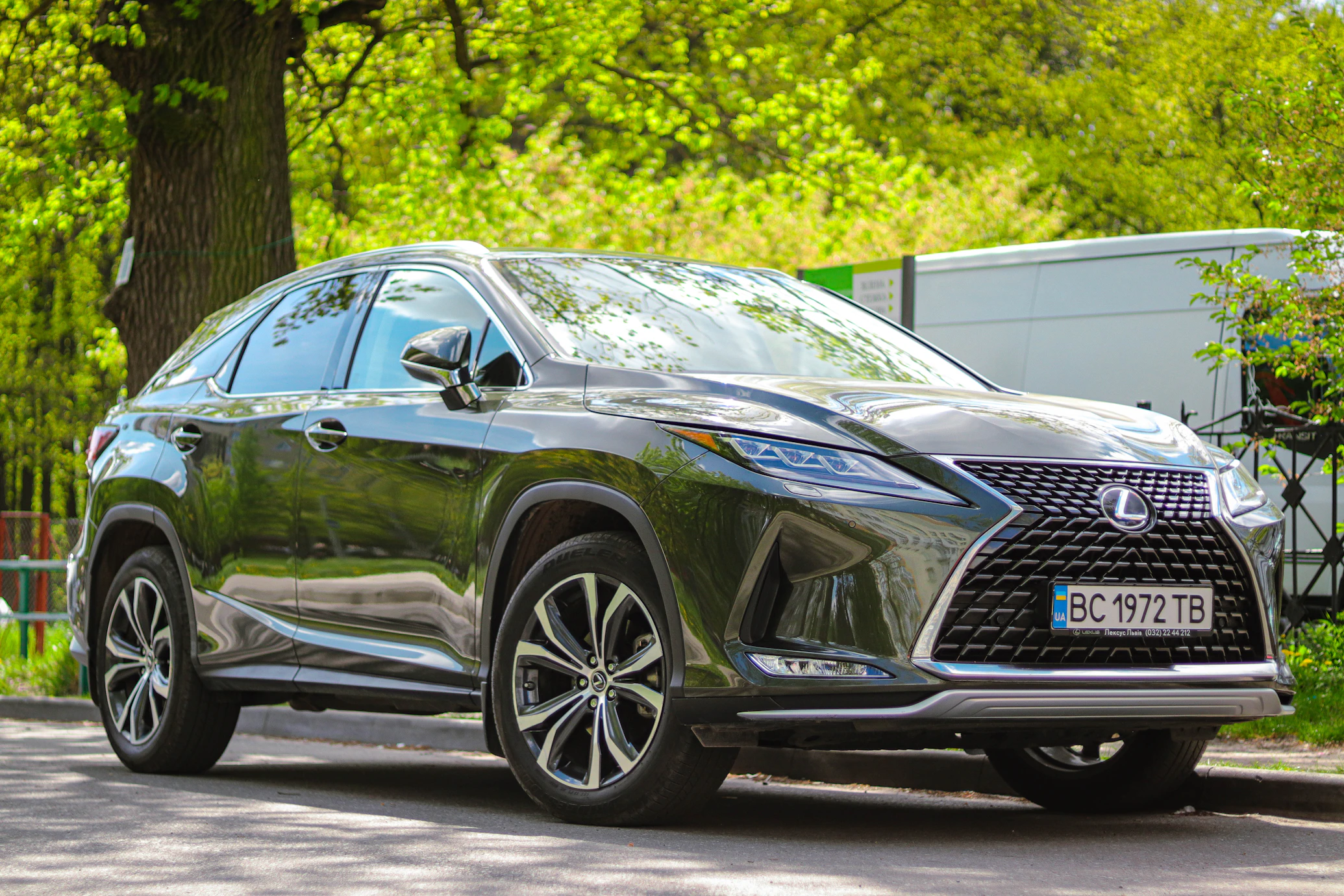 2026 Lexus TX 350 & 500h Review: Luxury 3-Row Crossover Lease Guide