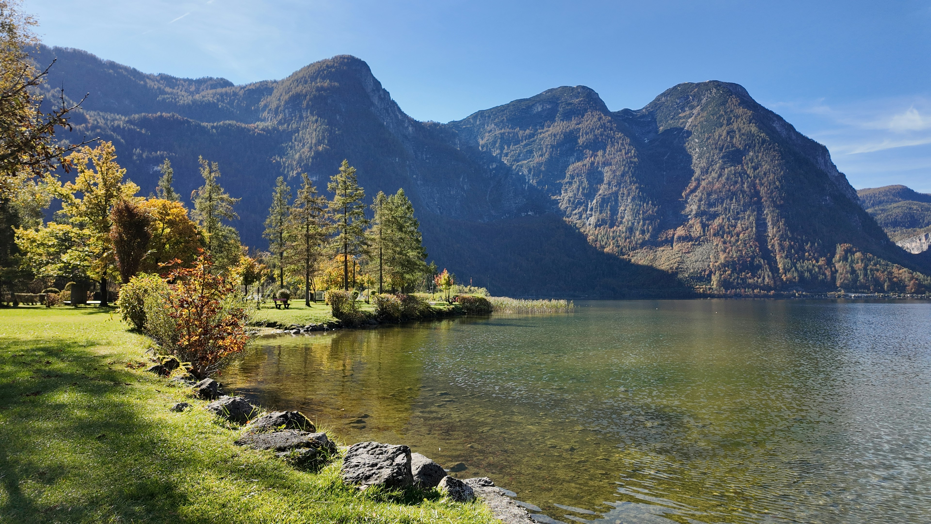 Mountains and lake with a sunny day.