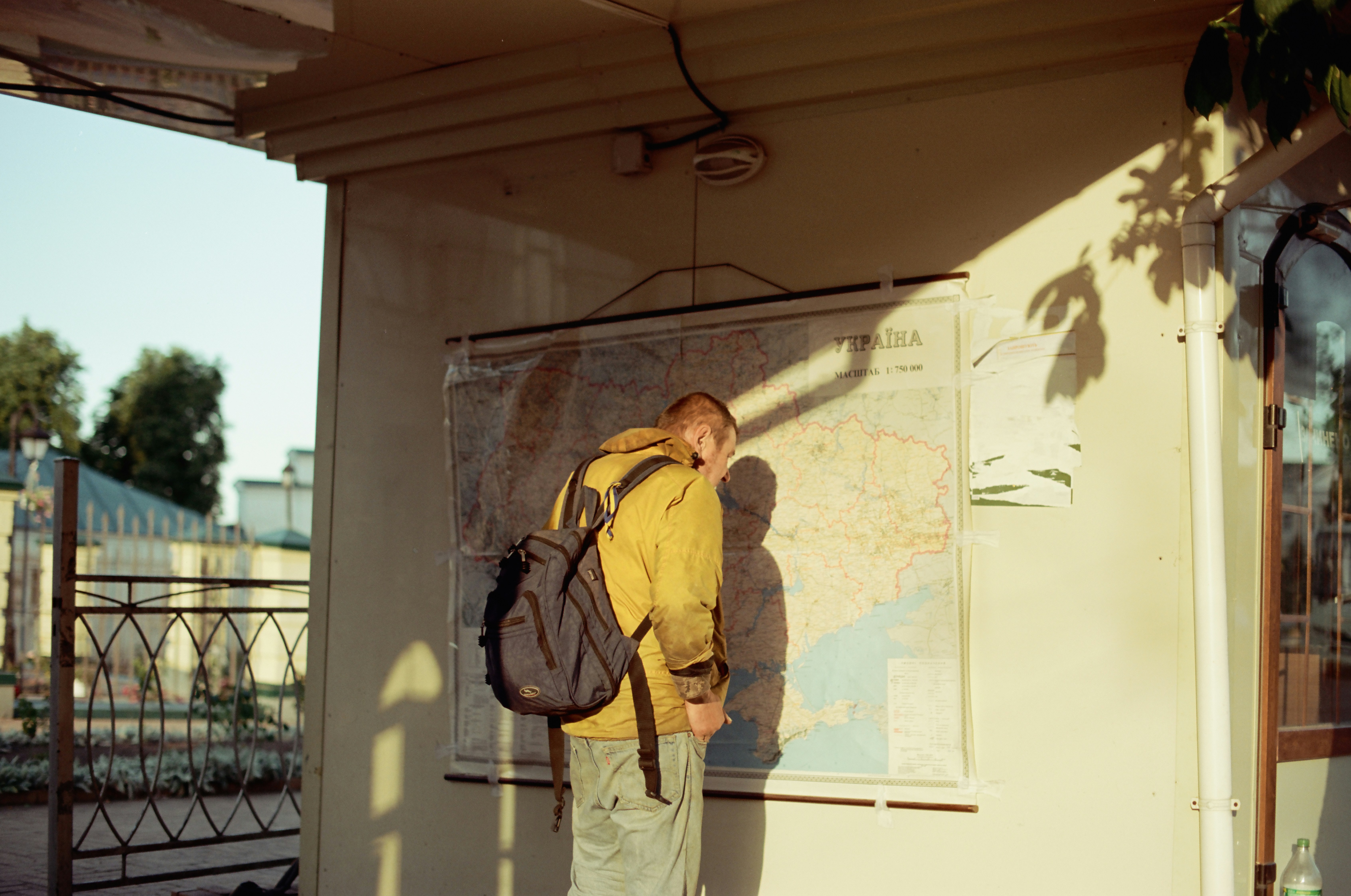 Man looking at Ukraine map