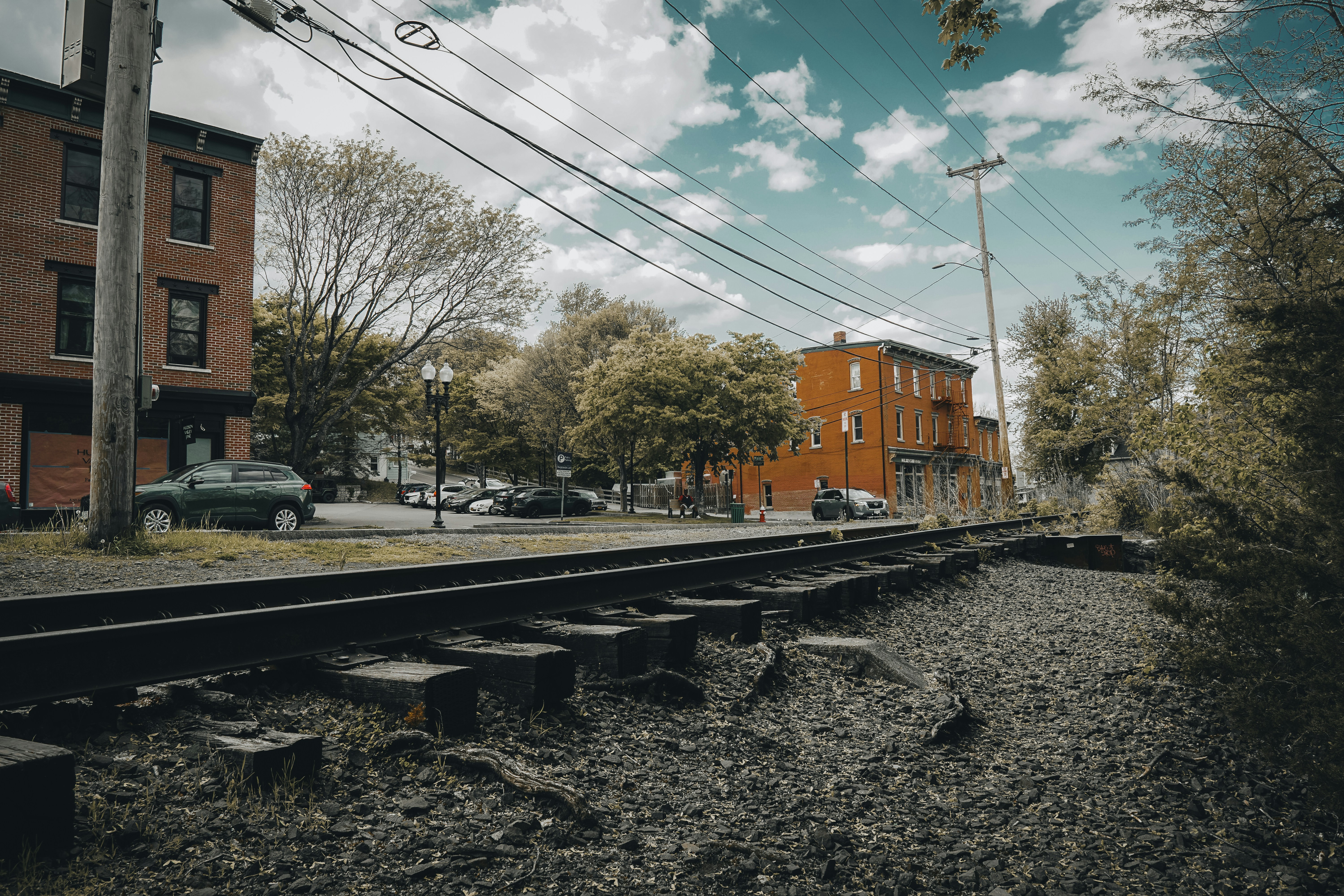photo-1746912153210-e93212308d81?ixid=M3wxMjA3fDB8MXxzZWFyY2h8MTR8fGNoYXJsZXN0b24lMjBzaWRpbmclMjBwcm9zJTIwbGxjfGVufDB8fHx8MTc1MzUyODAzMnww\u0026ixlib=rb-4.1.0