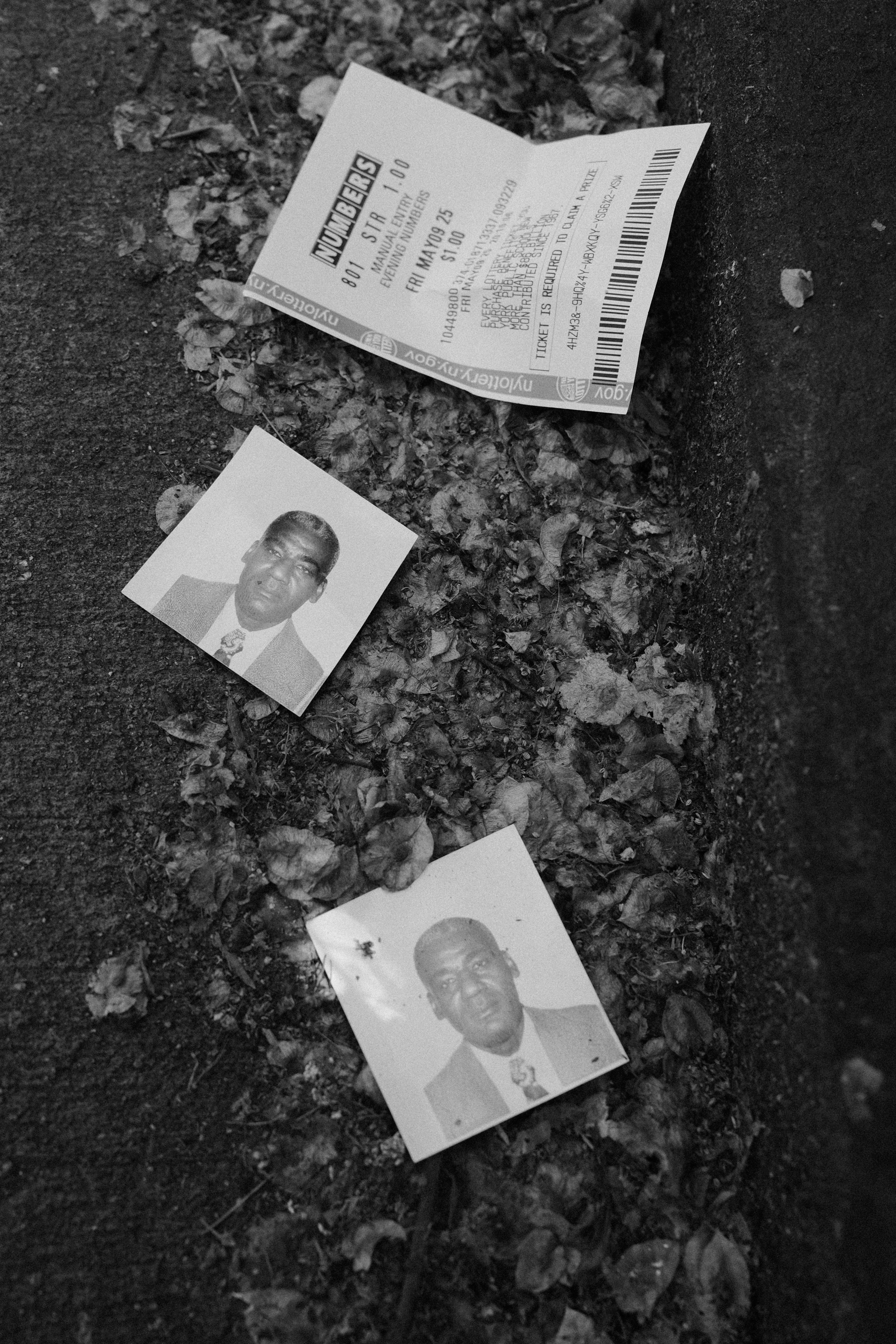 photo-1747005215595-1faee2cfe021?ixid=M3wxMjA3fDB8MXxzZWFyY2h8Nnx8ZGVhdGglMjBzdHJhbmRpbmclMjAyJTIwY29sbGVjdGlibGVzfGVufDB8fHx8MTc2MDcyOTIwOHww\u0026ixlib=rb-4.1.0