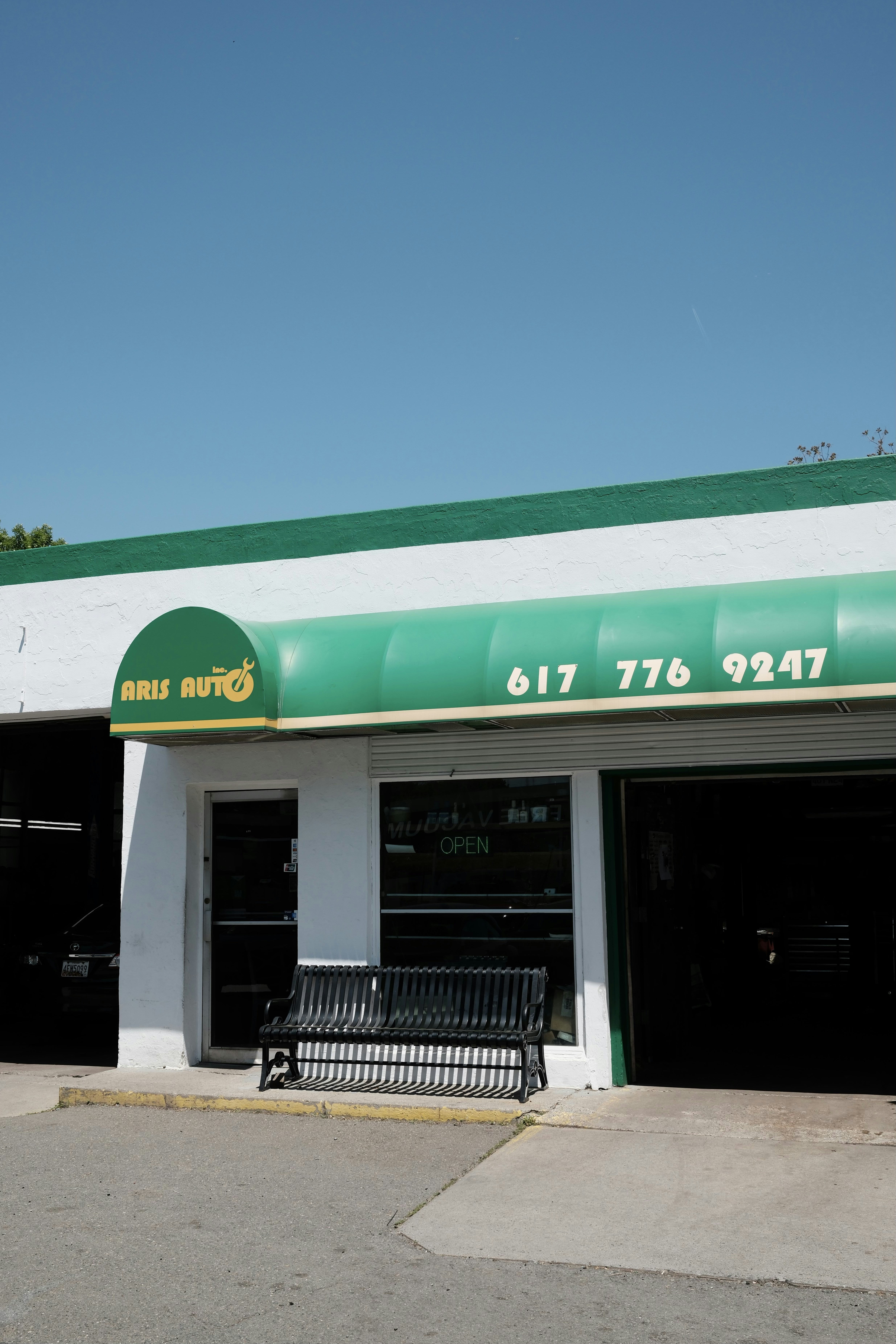 Photo by leonbredella