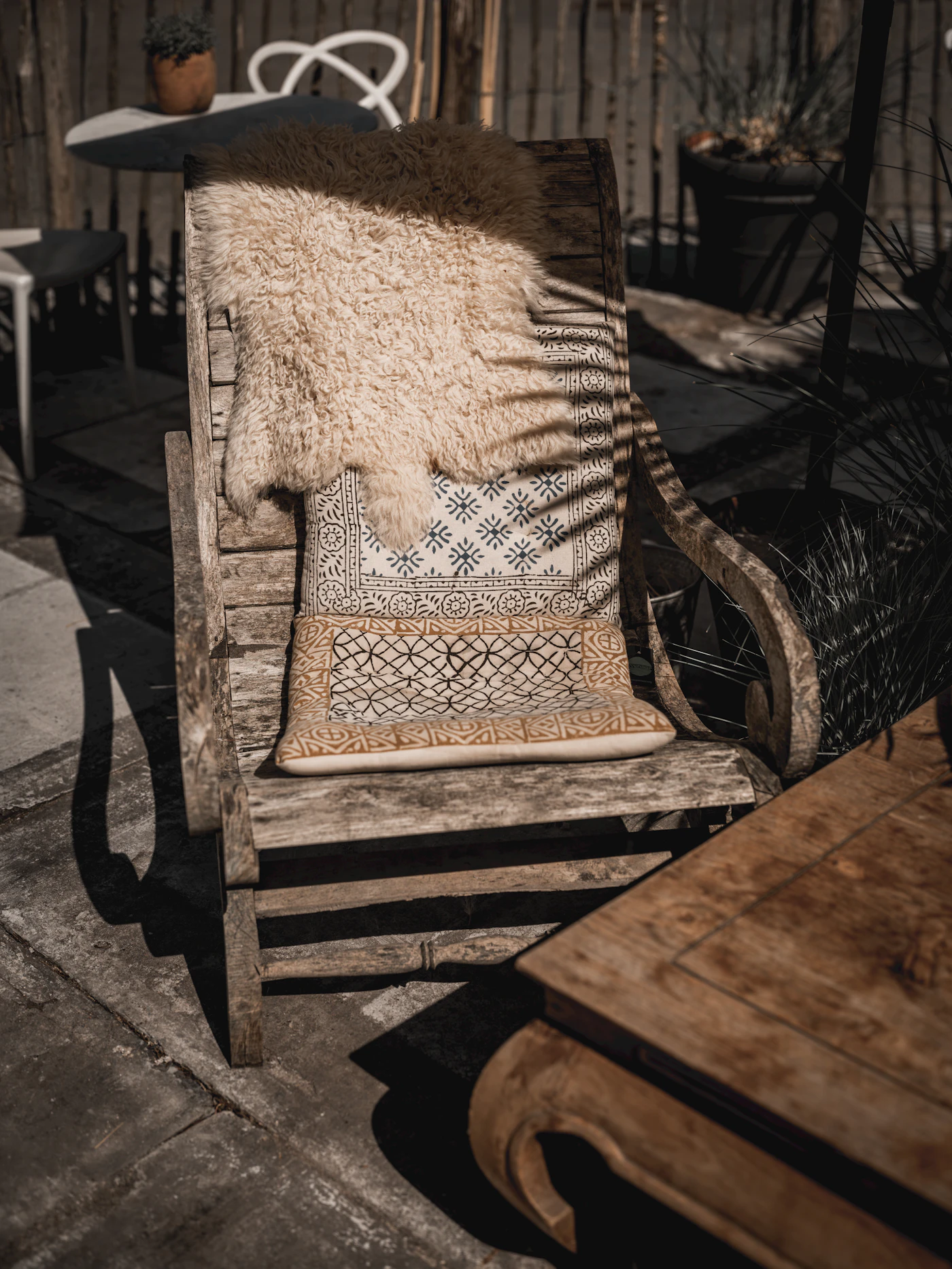 Wooden chair + blanket