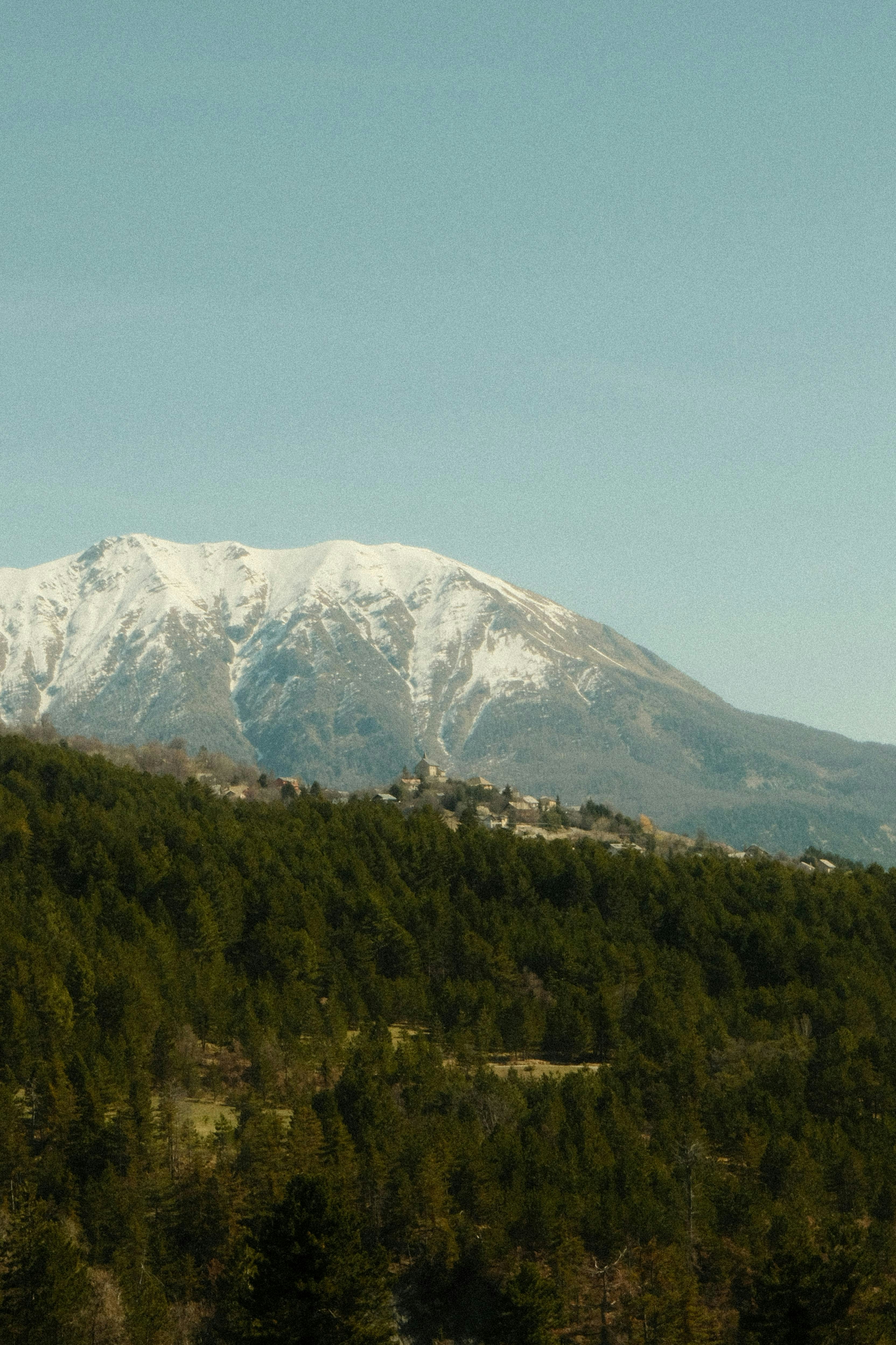 Mount Titano – Weather & Seasonal Patterns