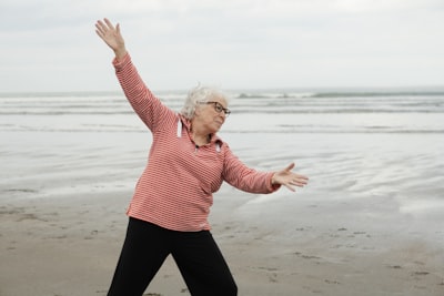 Shoulder mobility exercises for seniors
