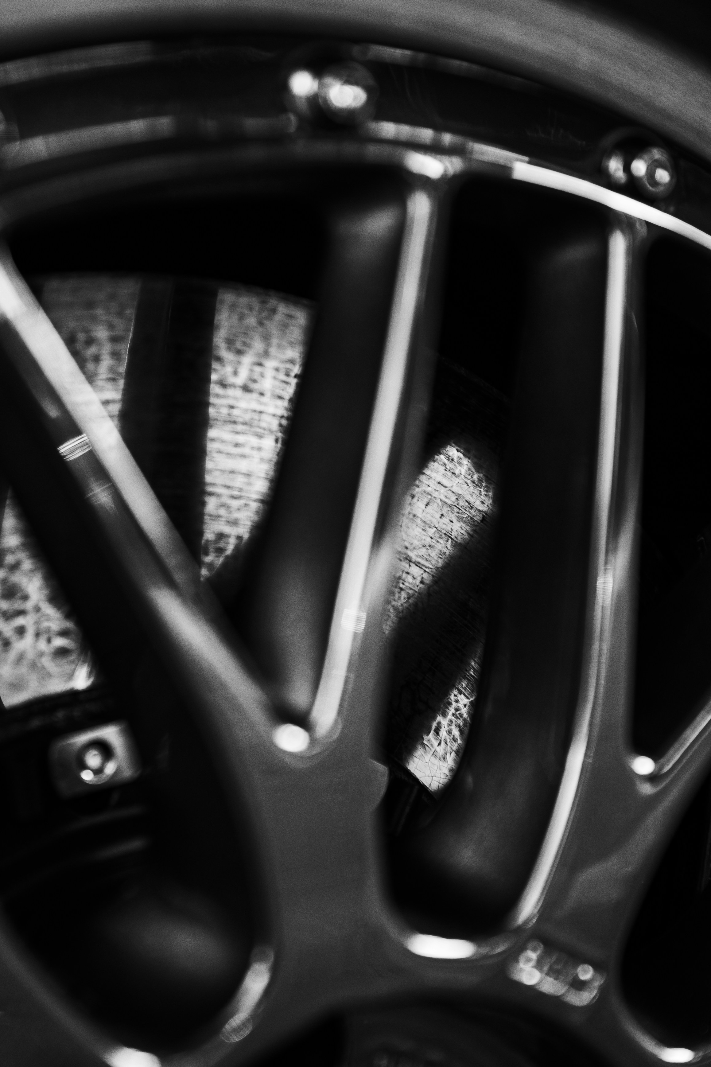 Hier ist eine Bildunterschrift: eine Nahaufnahme eines glänzenden Autorads.