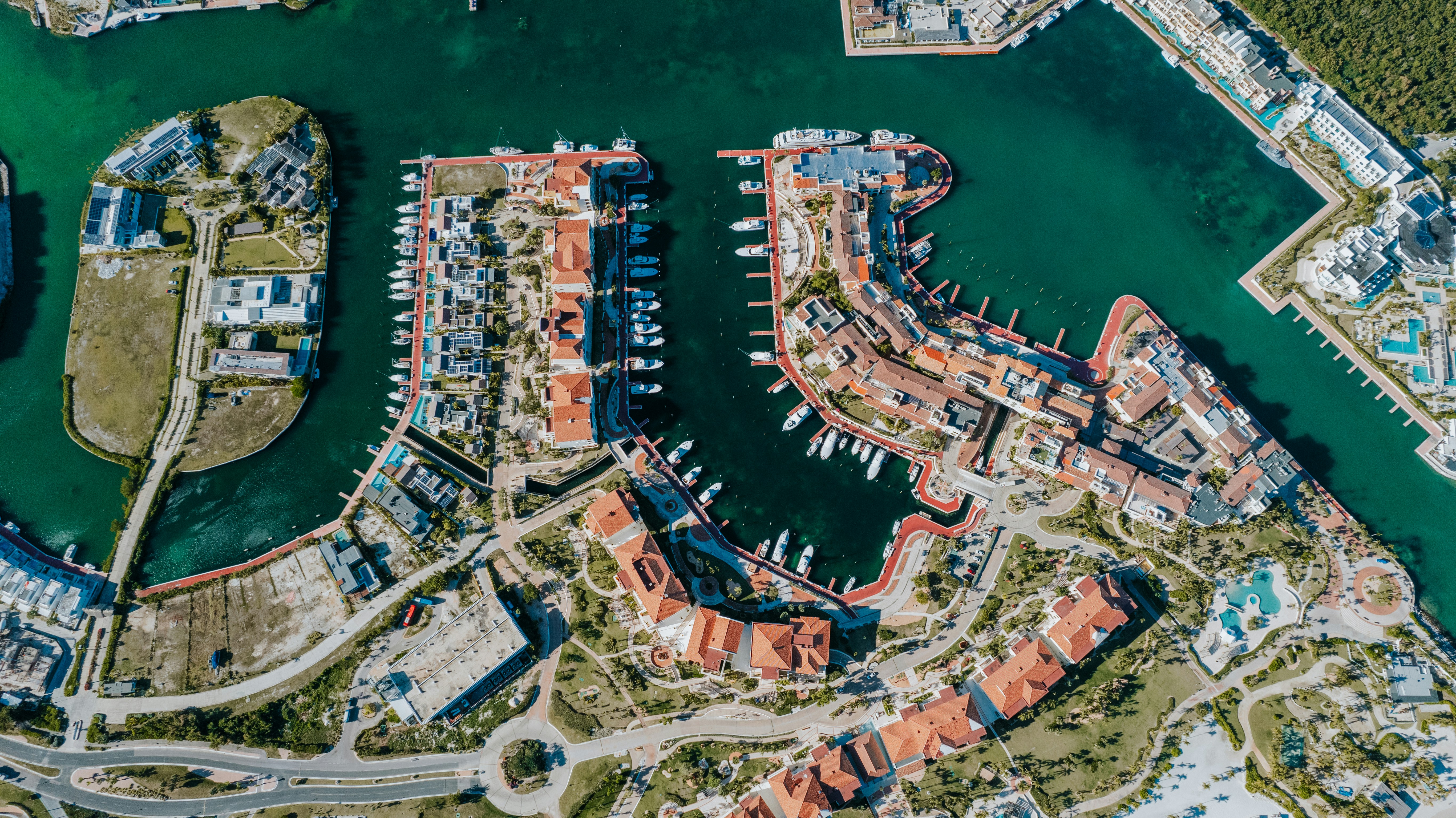 Photo by luisjcorniel