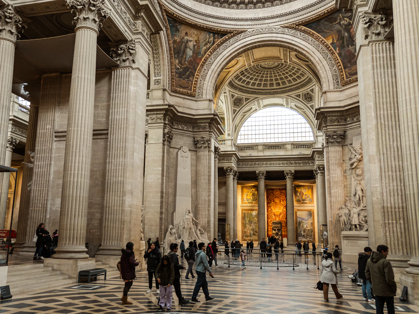 Grand institutional architecture