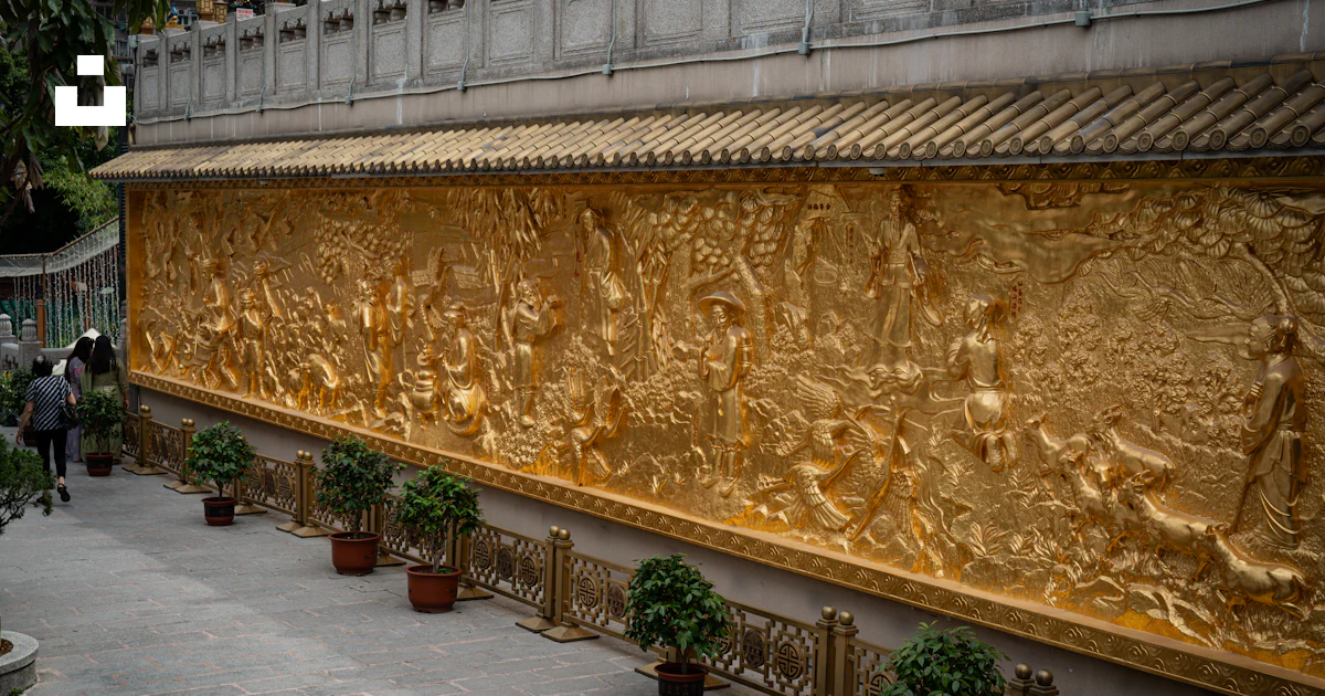 Golden Relief Adorns A Long Wall Photo Free City Image On Unsplash golden-relief-adorns-a-long-wall-photo-free-city-image-on-unsplash