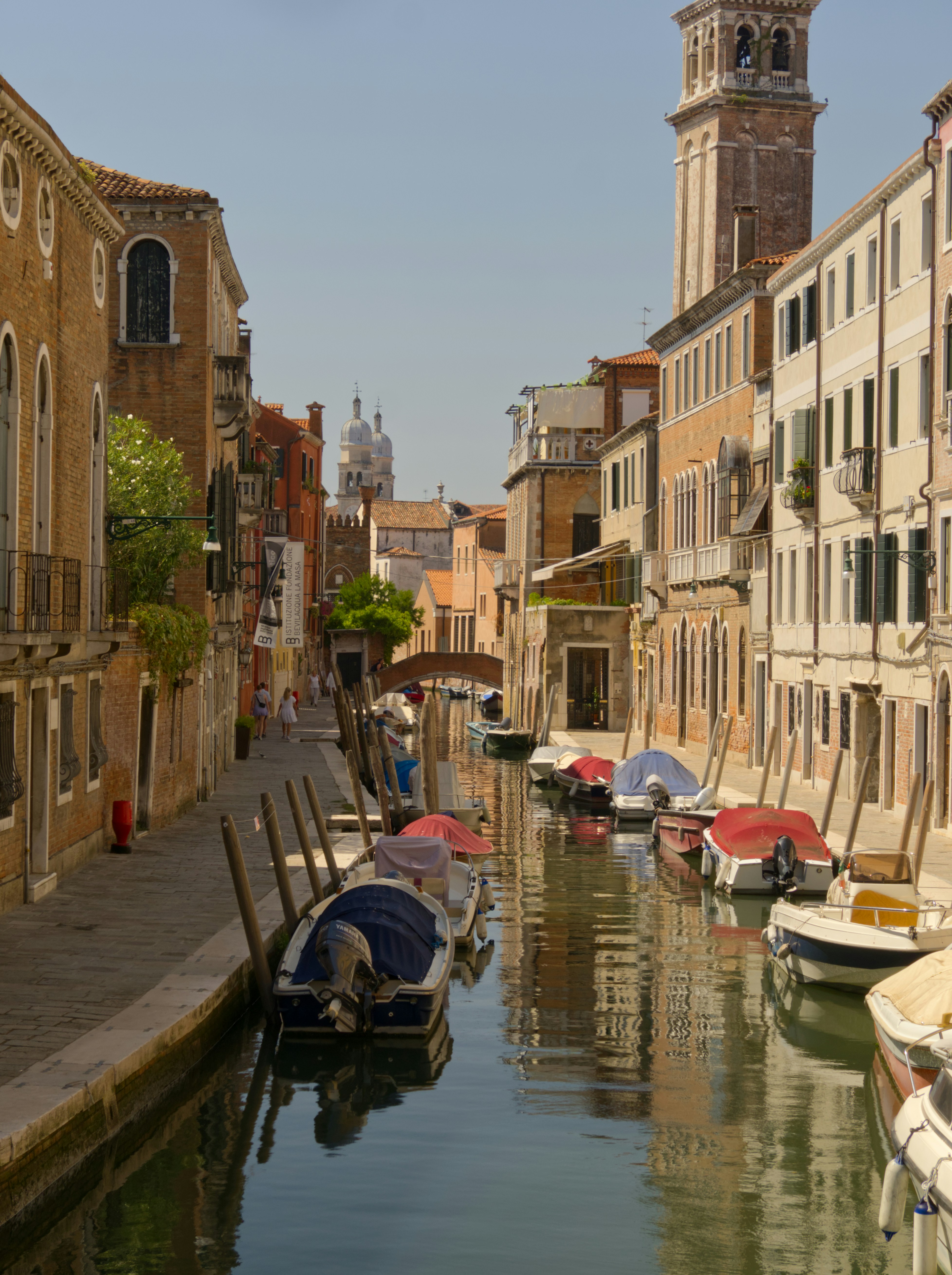 Photo by theskytales