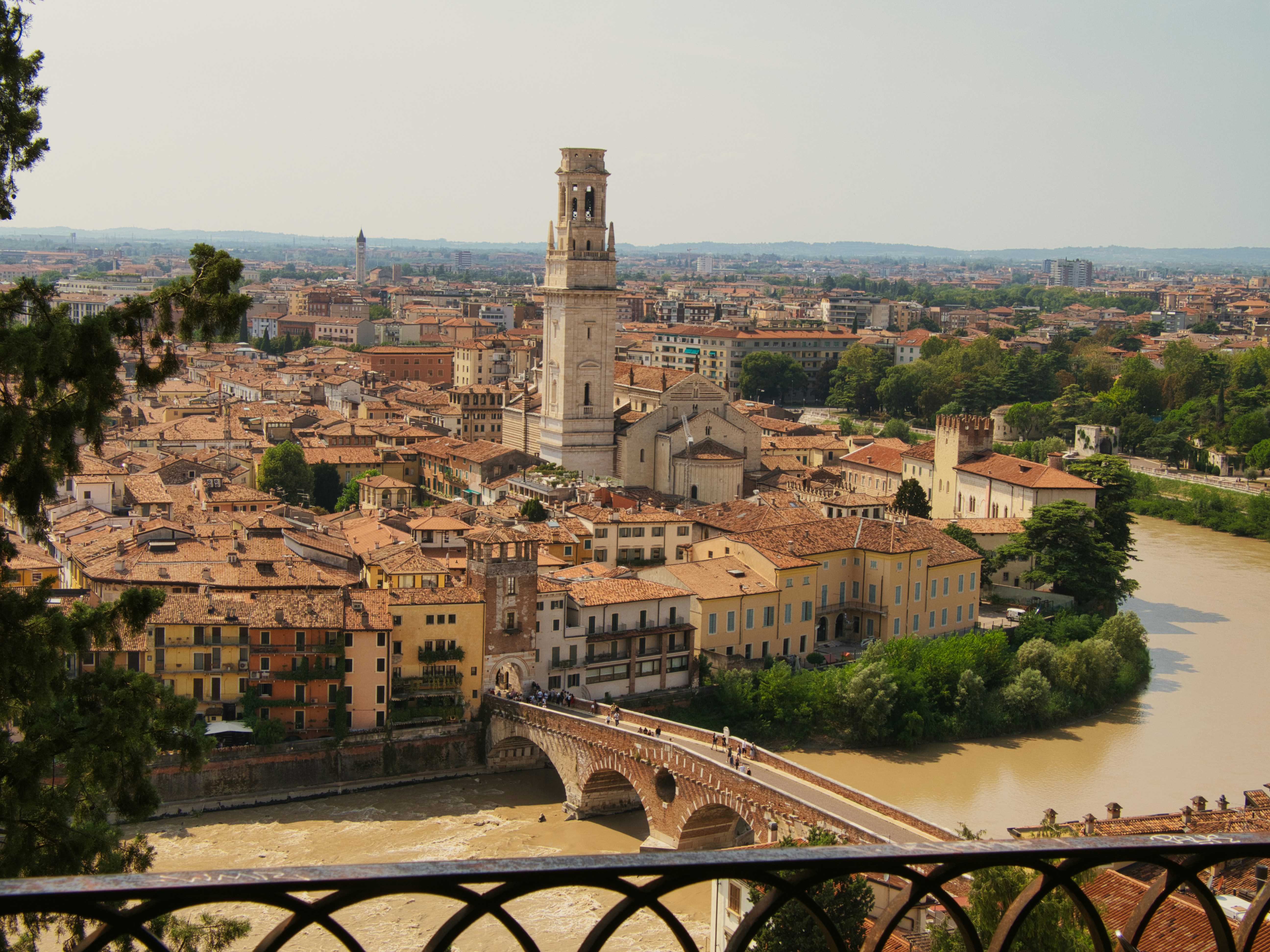 Photo by theskytales