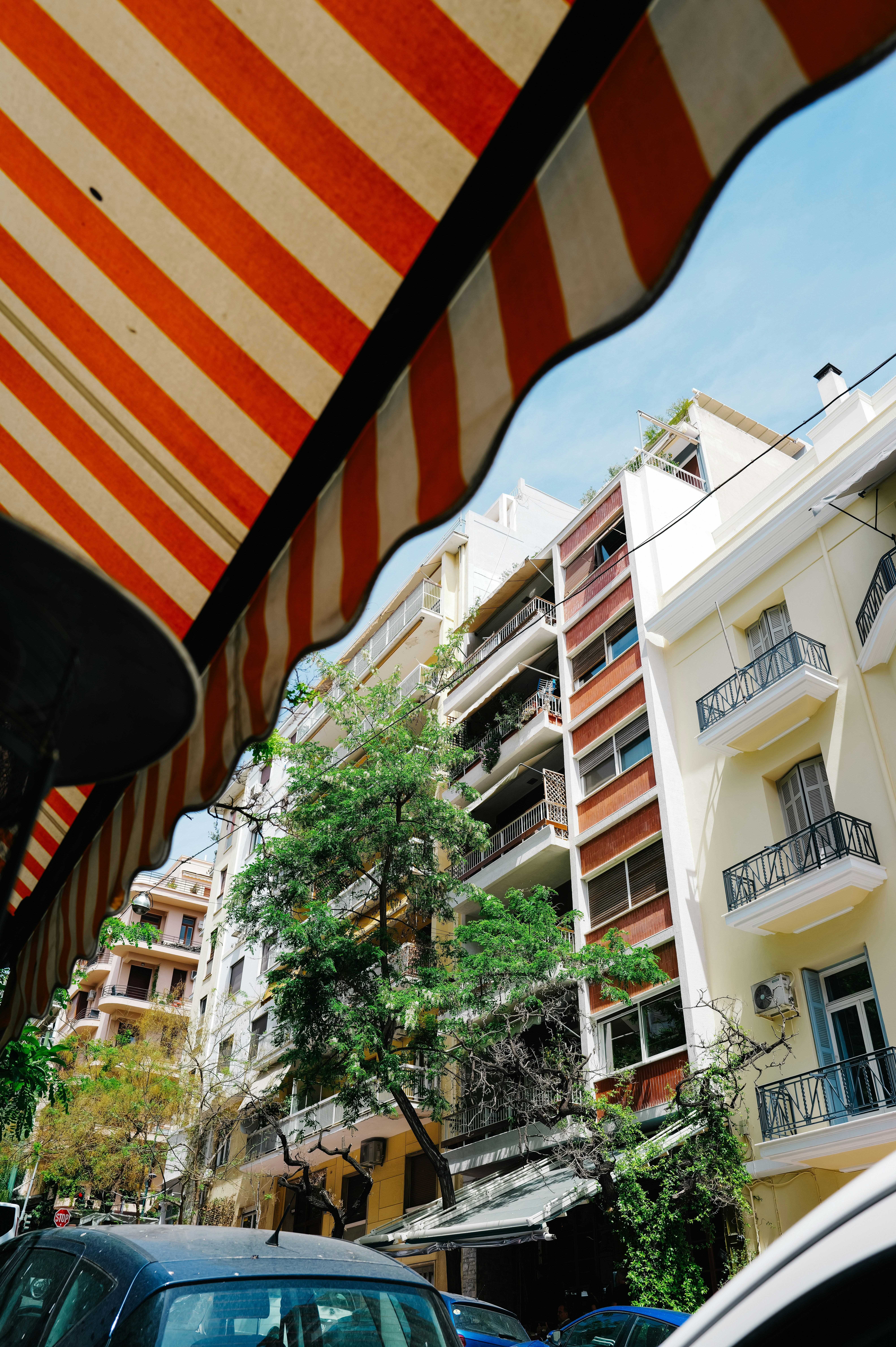 Photo by adrienolichon