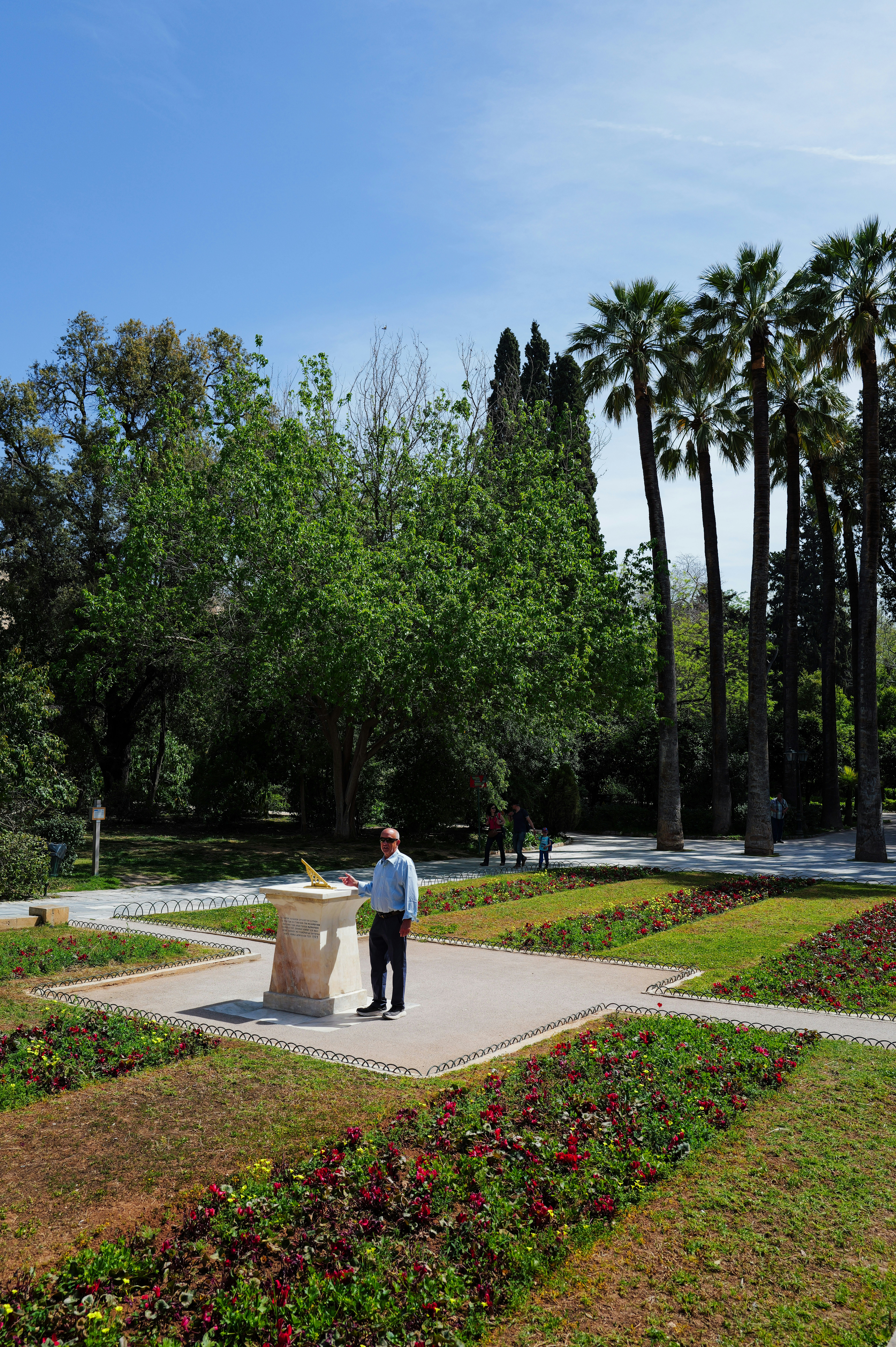 Photo by adrienolichon