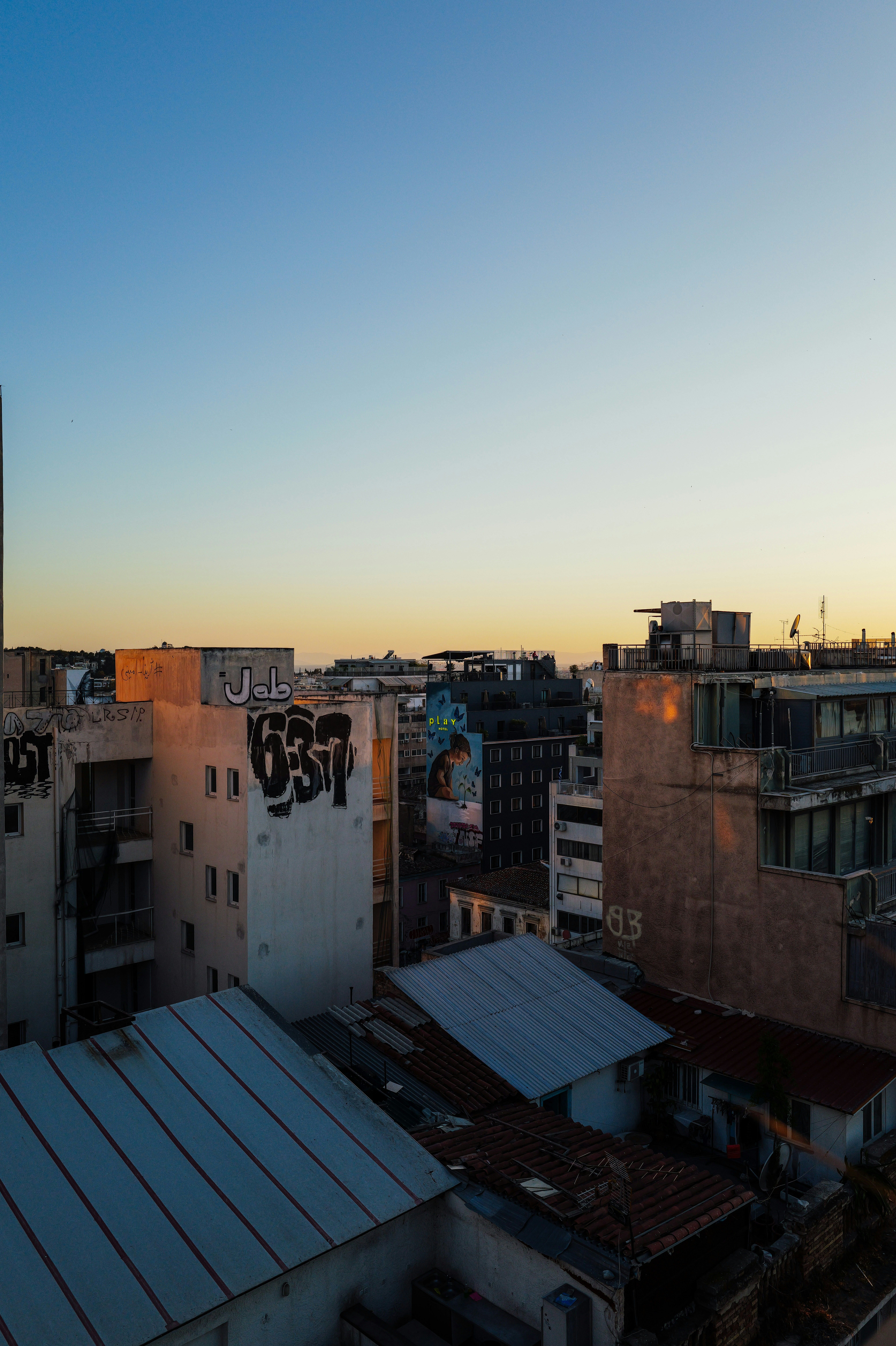 Photo by adrienolichon